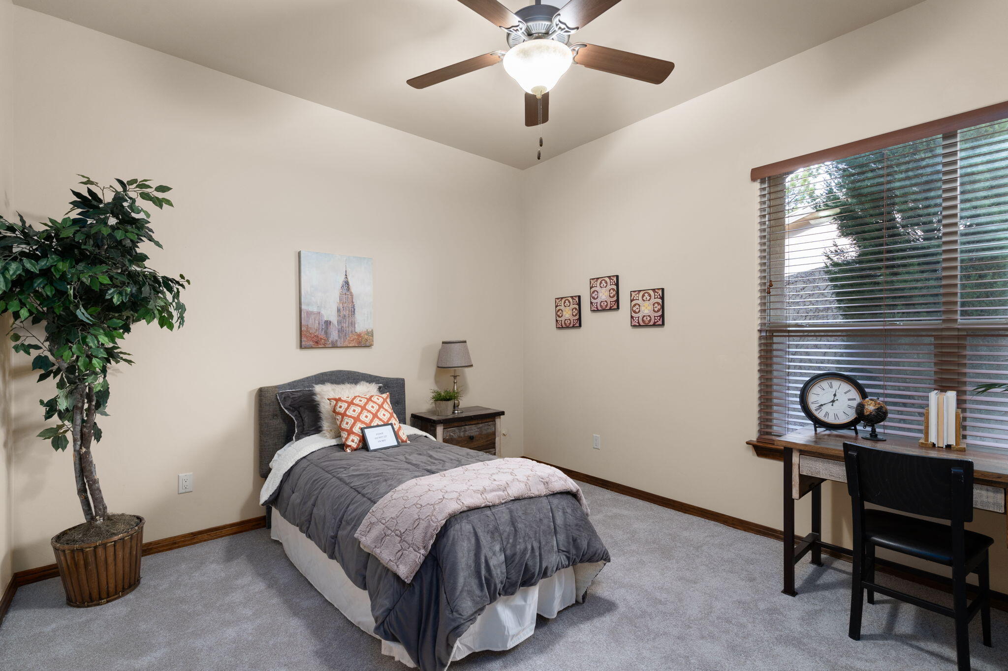 10000 Sand Verbena Trail NE