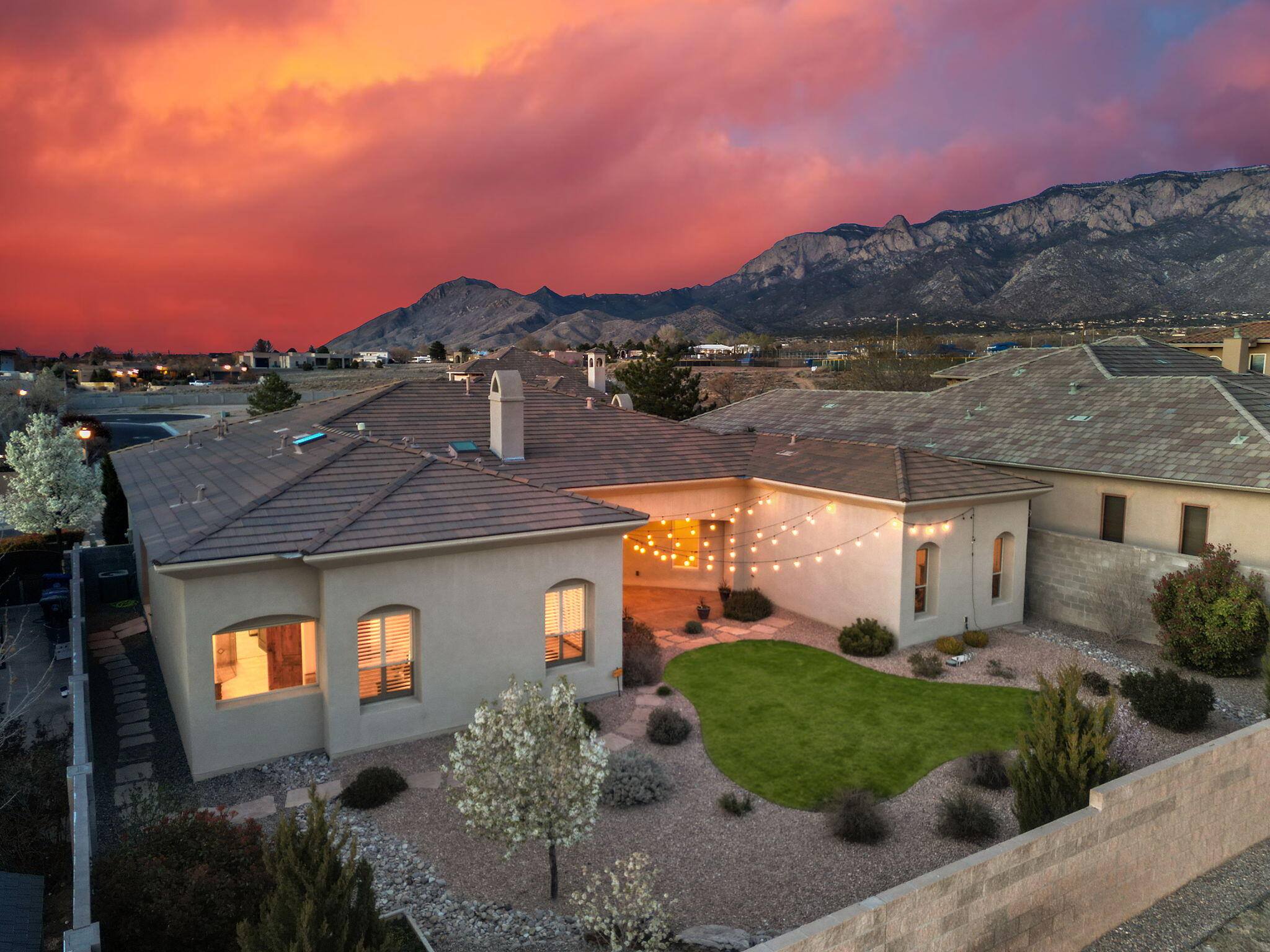 10000 Sand Verbena Trail NE