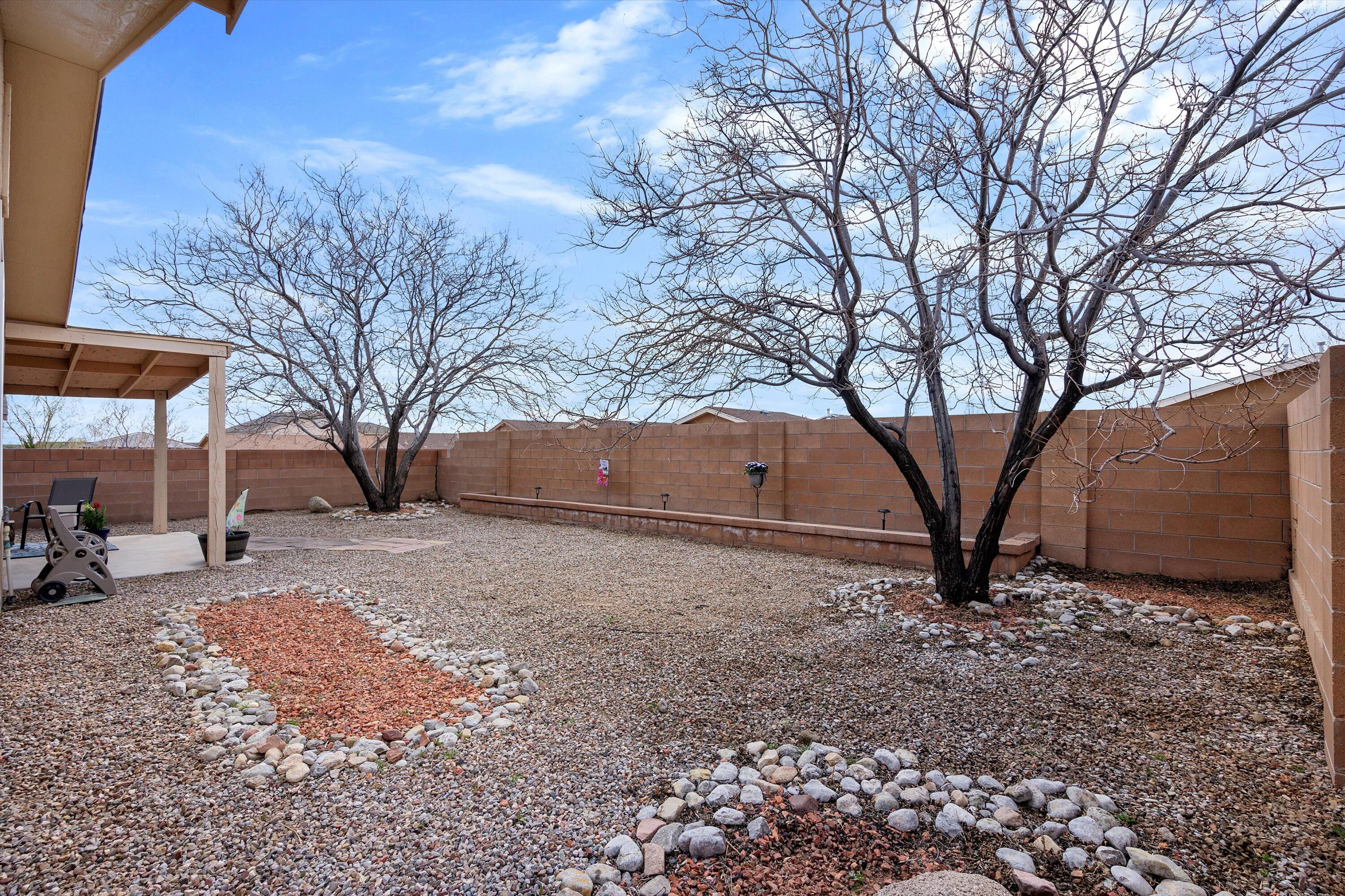 3839 Desert Pinon Drive NE