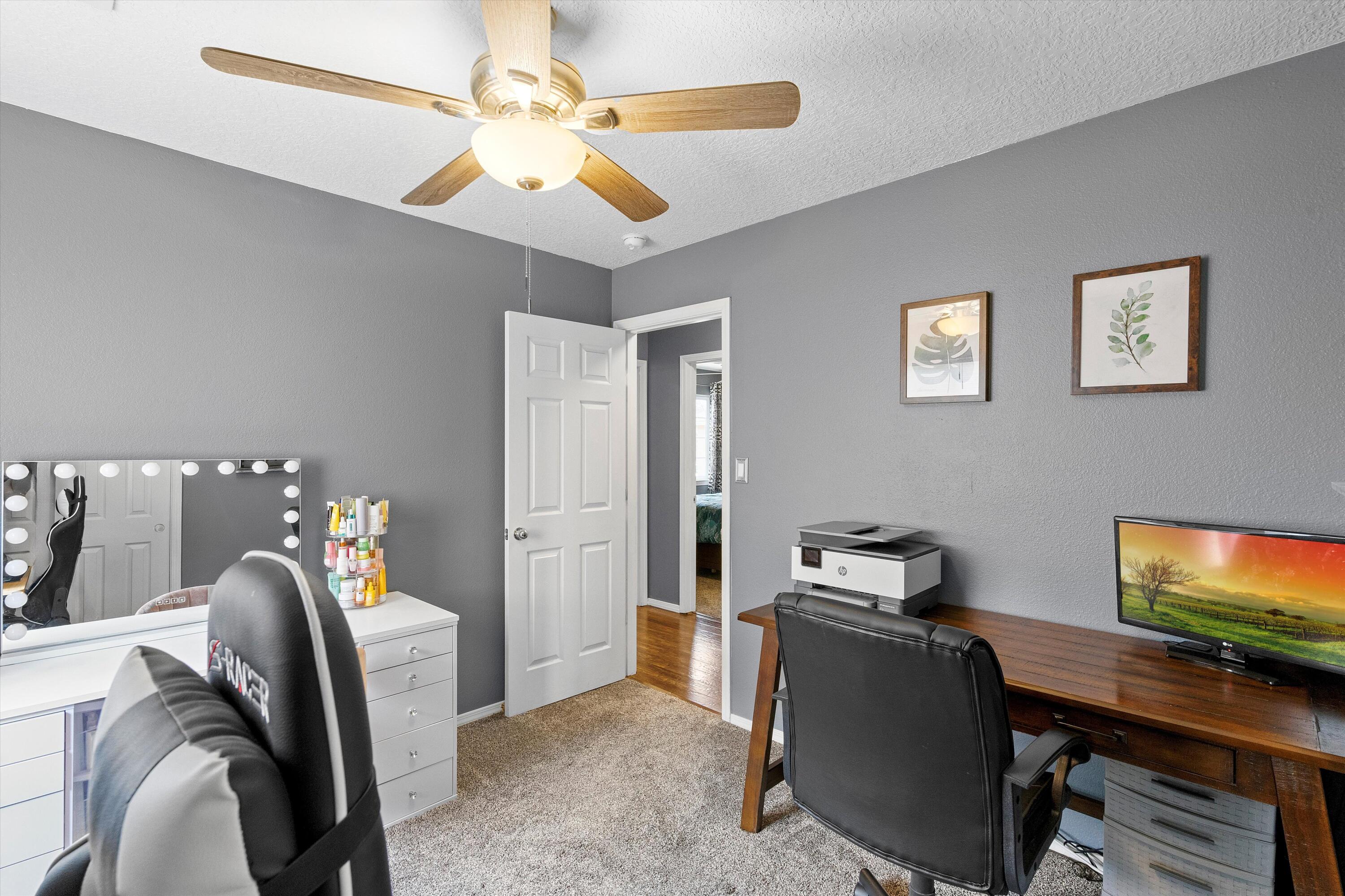 3839 Desert Pinon Drive NE