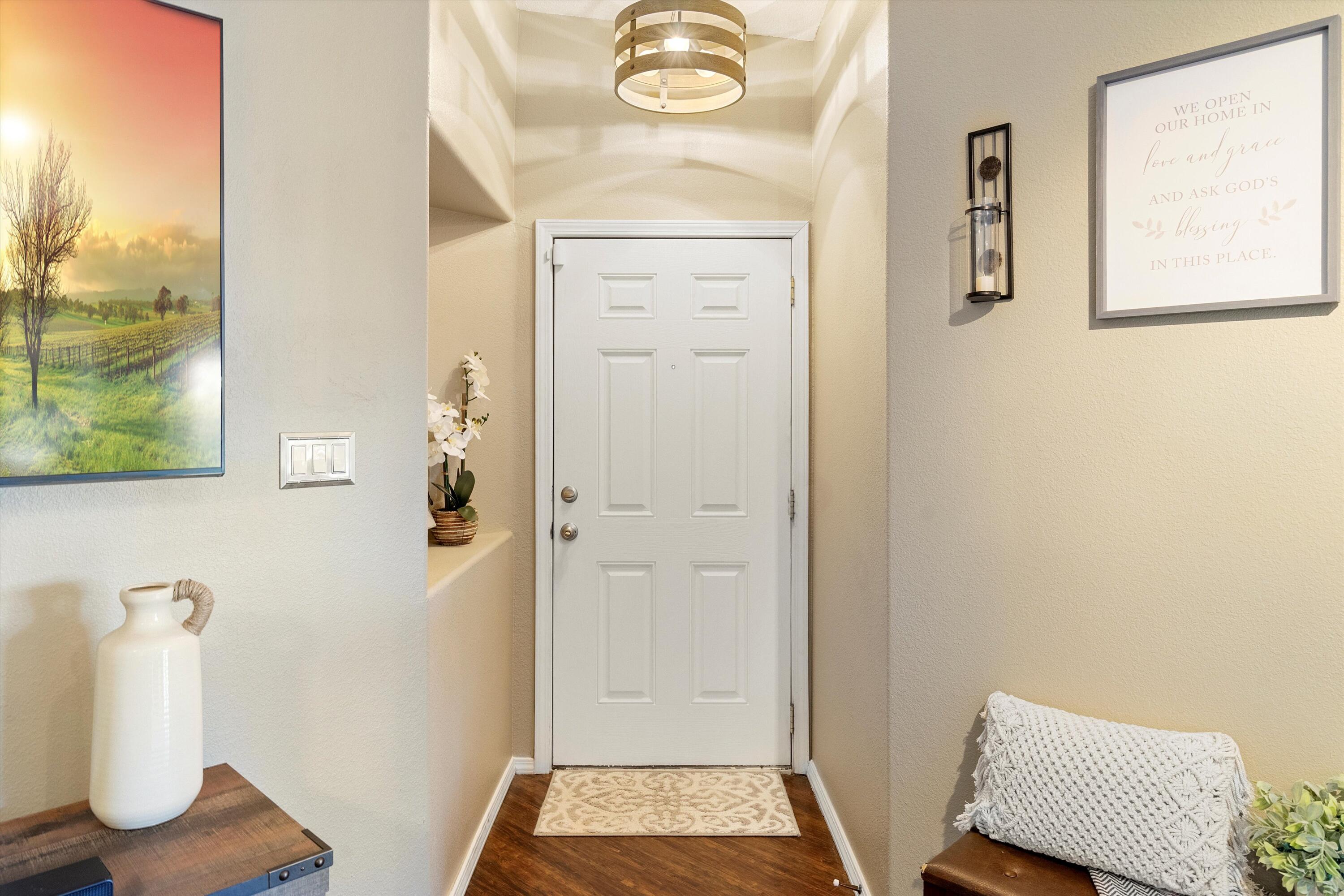 3839 Desert Pinon Drive NE