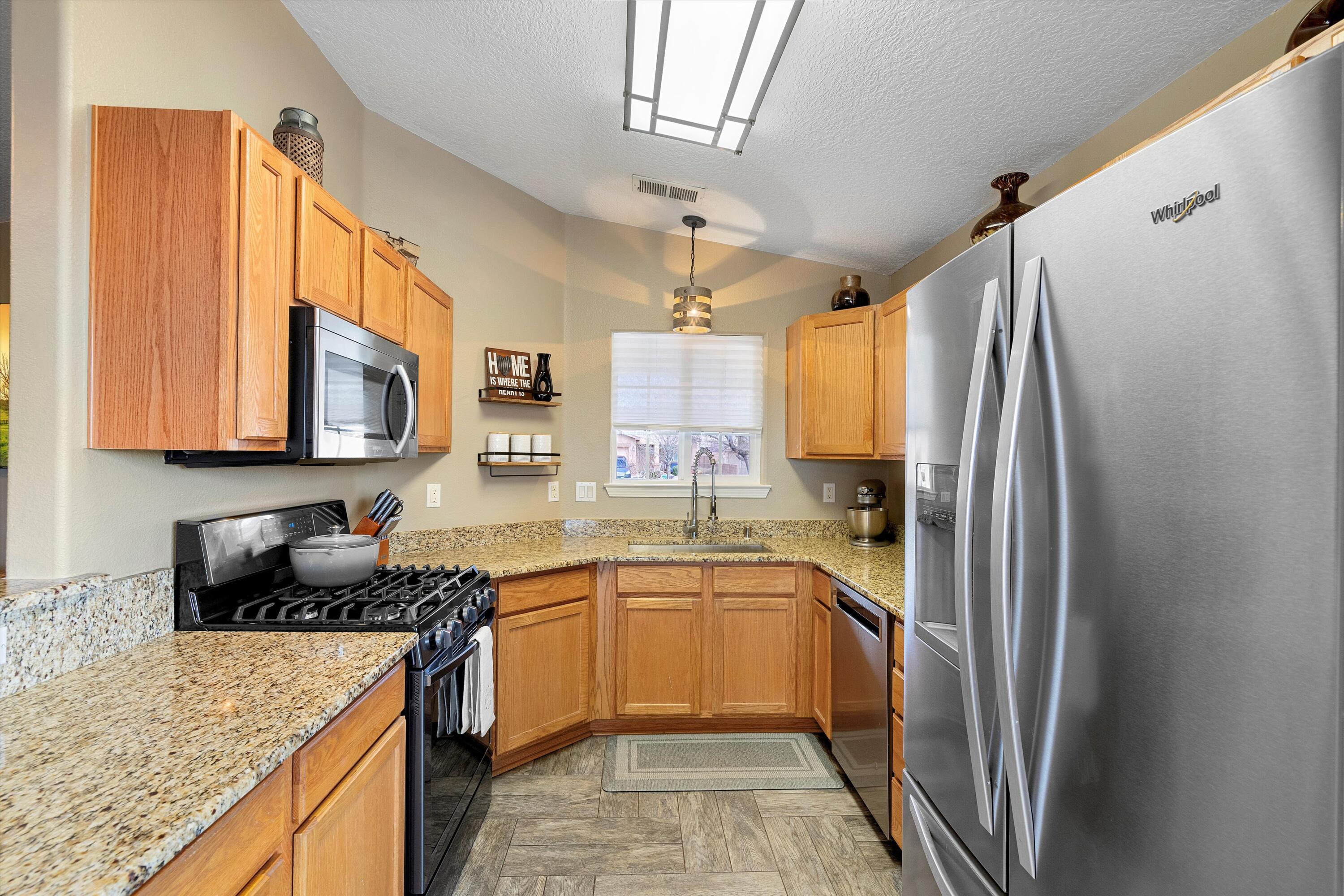 3839 Desert Pinon Drive NE