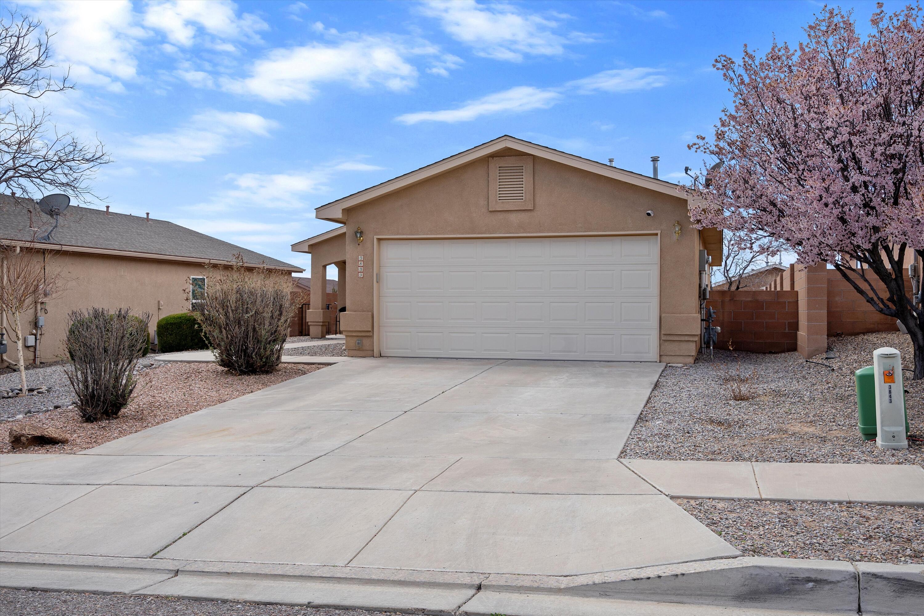 3839 Desert Pinon Drive NE