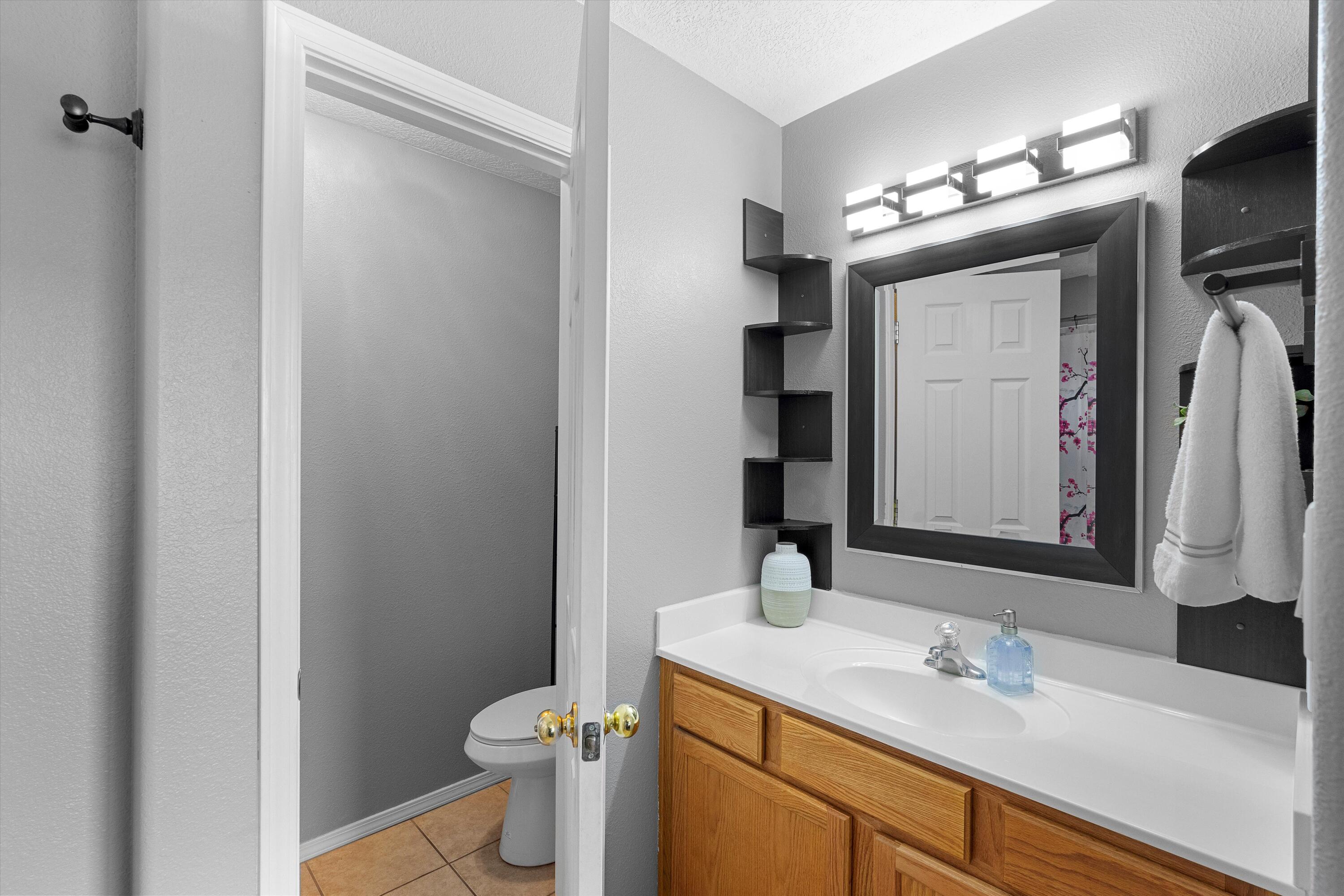 3839 Desert Pinon Drive NE