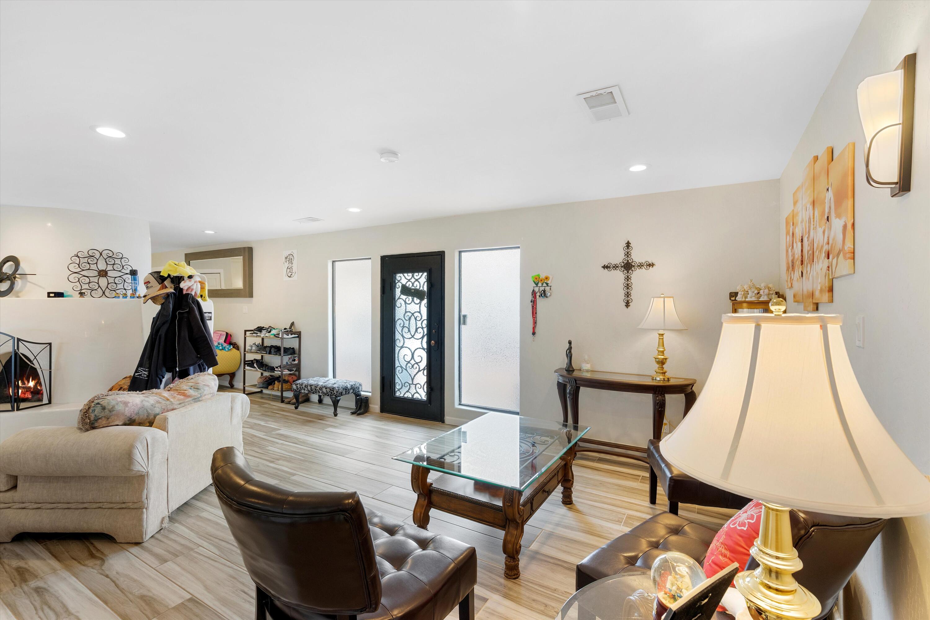 10811 Del Rey Avenue NE