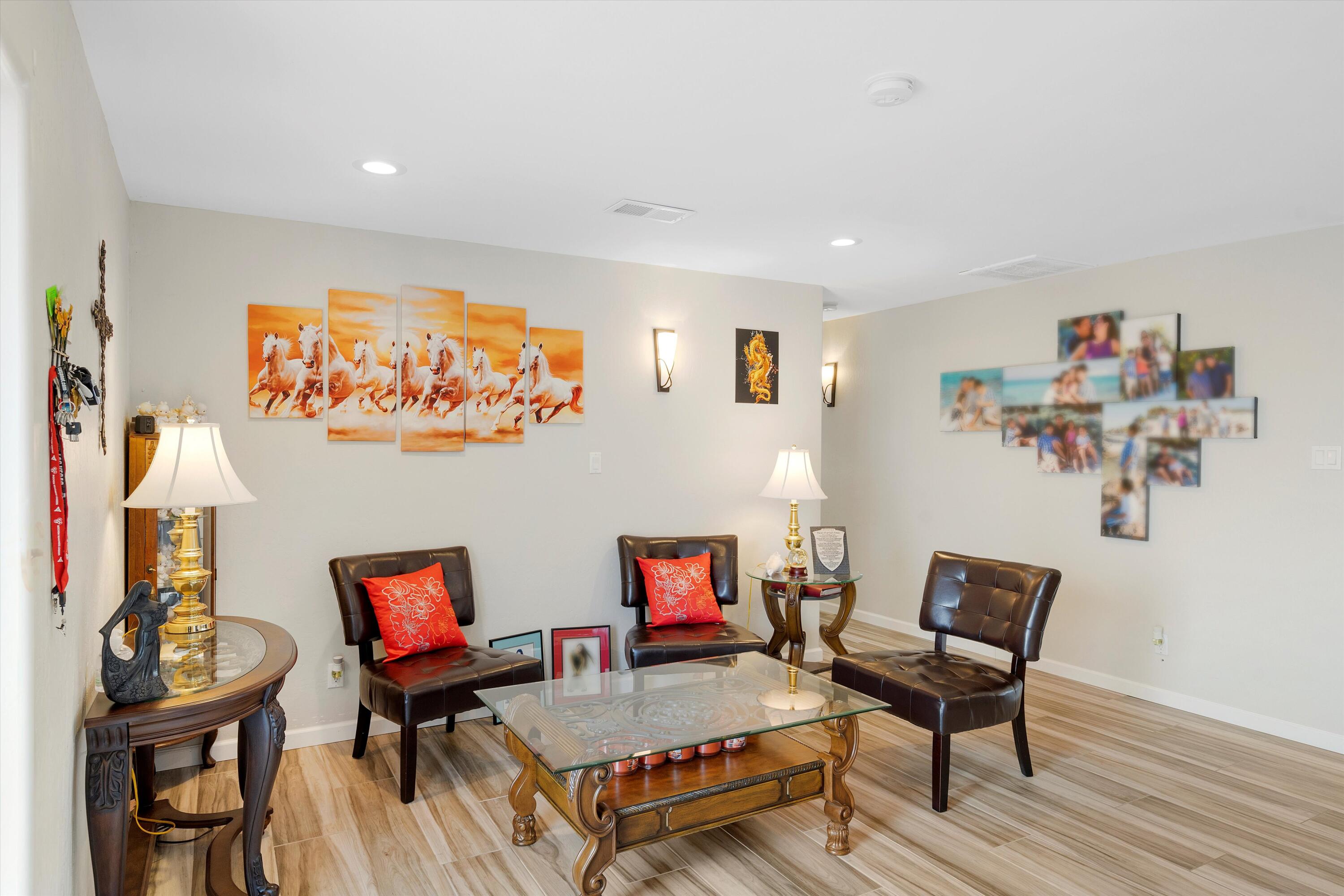 10811 Del Rey Avenue NE