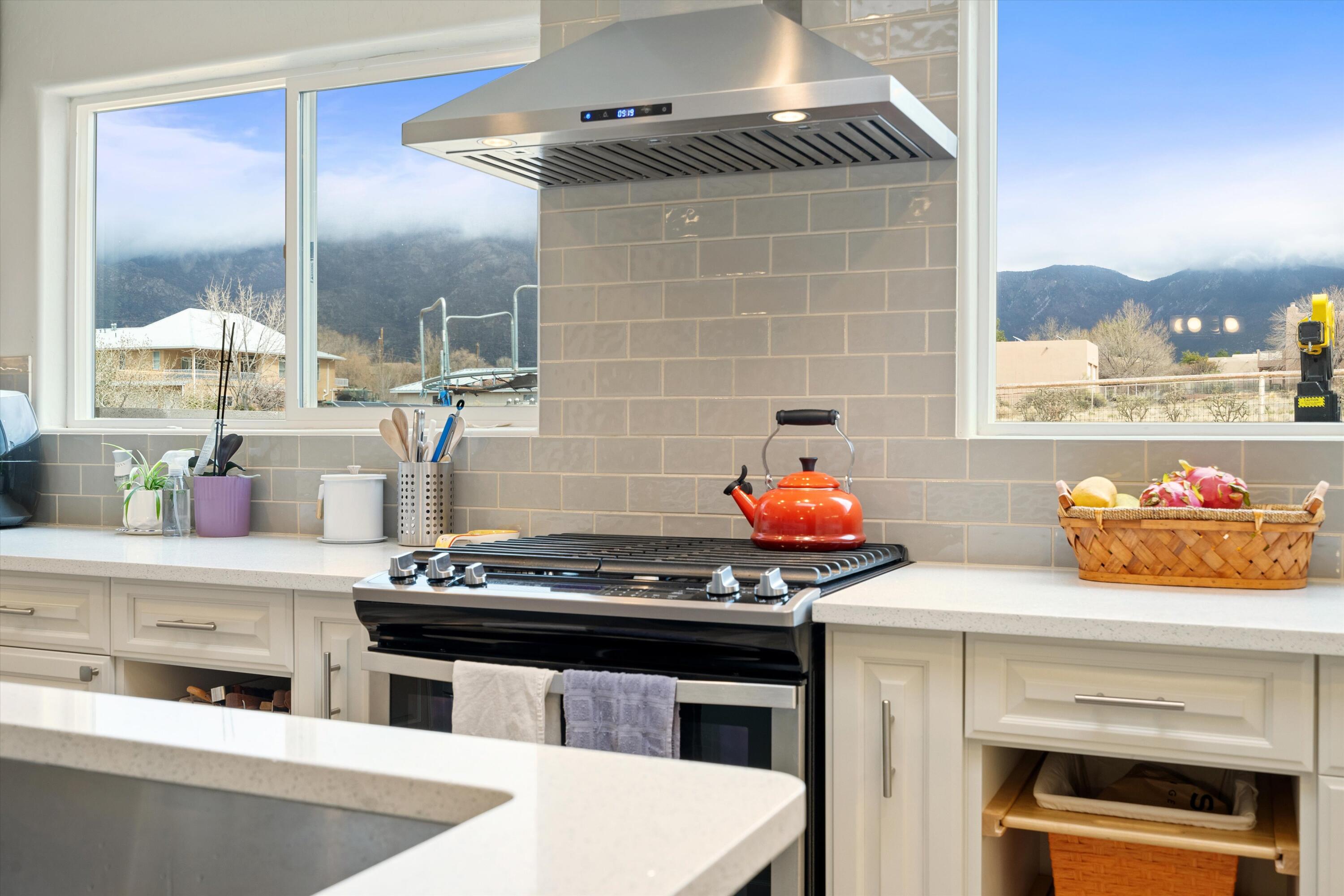 10811 Del Rey Avenue NE