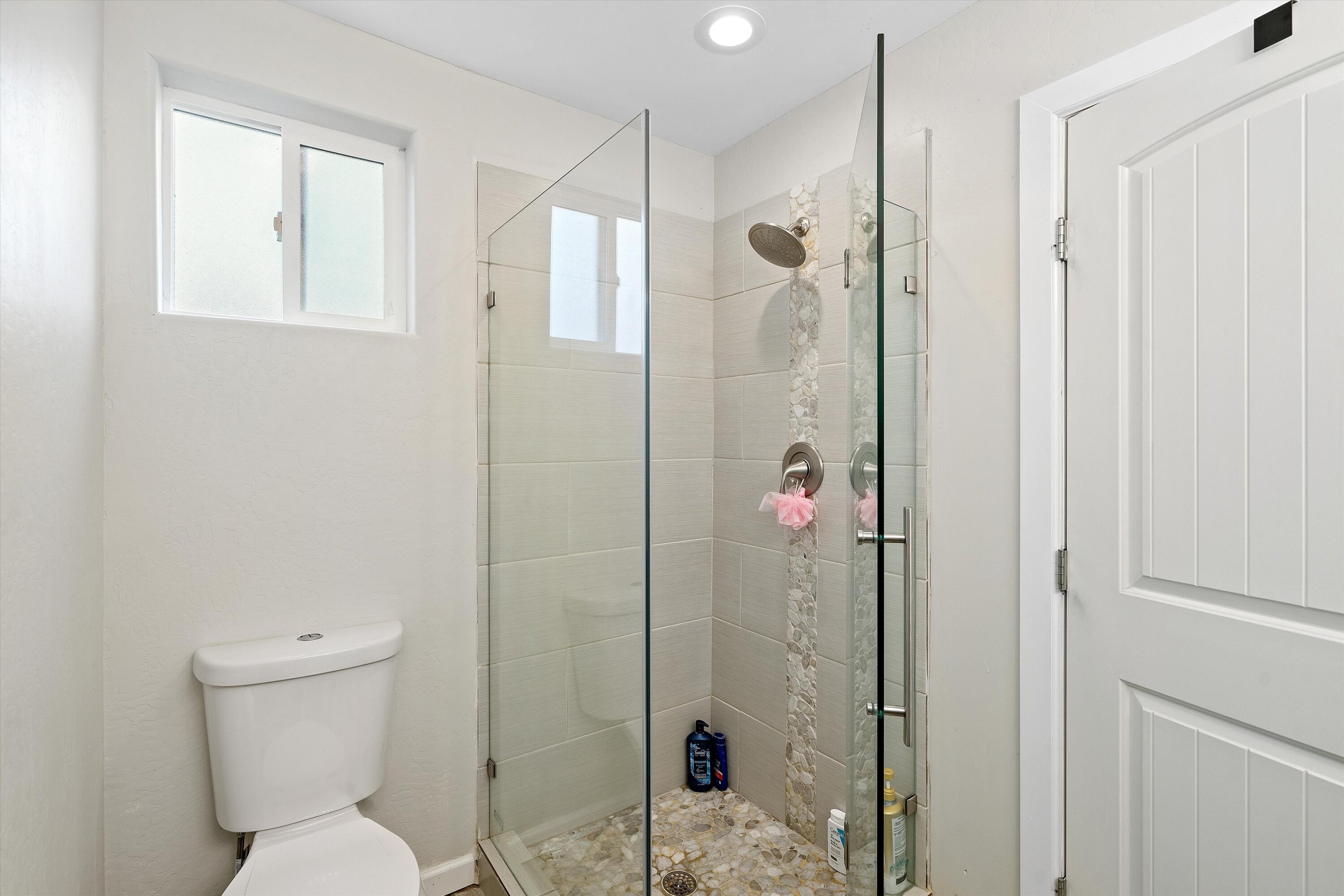 10811 Del Rey Avenue NE