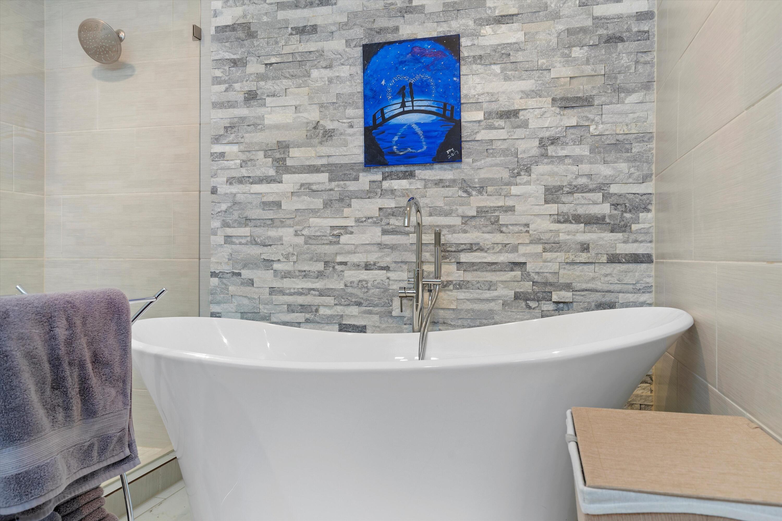 10811 Del Rey Avenue NE