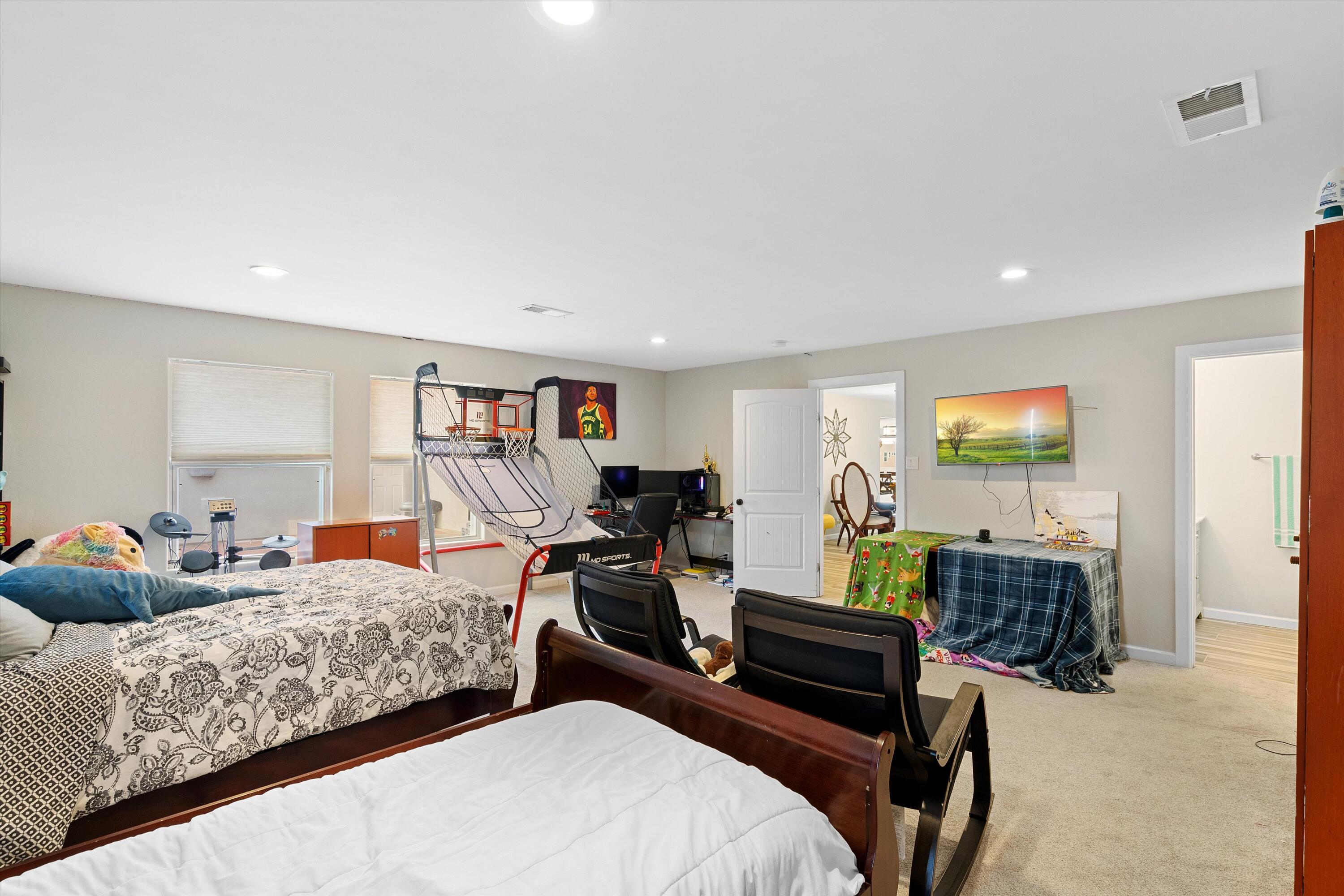 10811 Del Rey Avenue NE