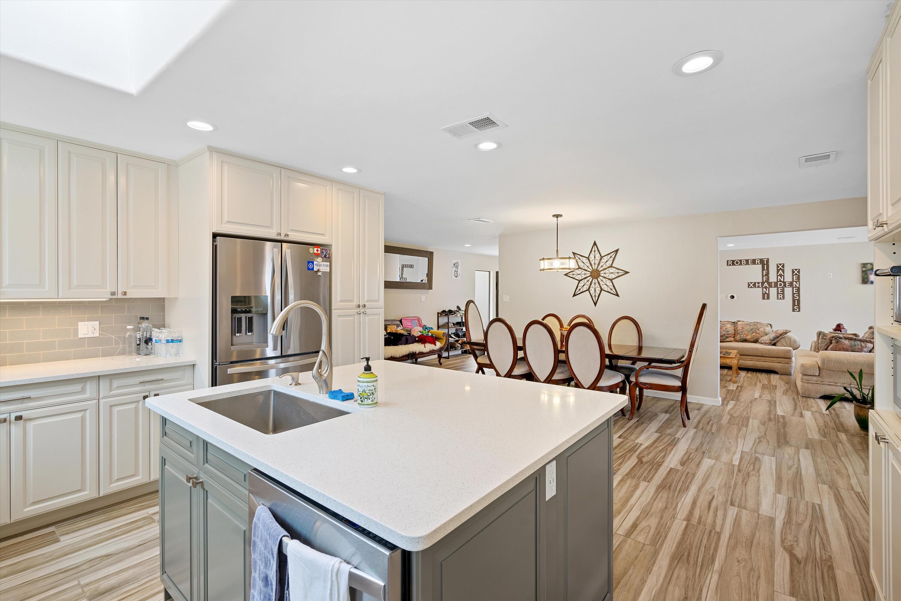 10811 Del Rey Avenue NE