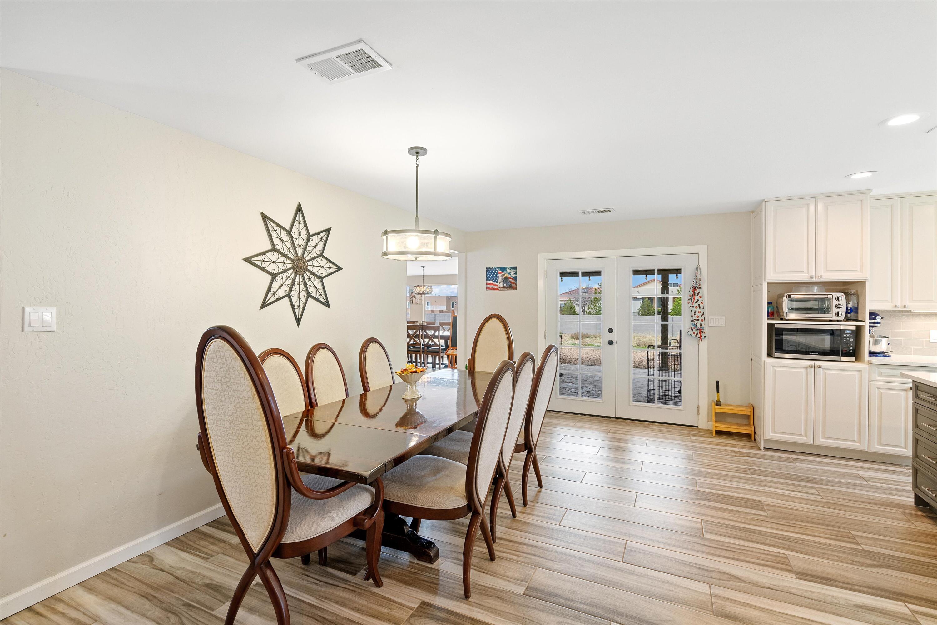 10811 Del Rey Avenue NE