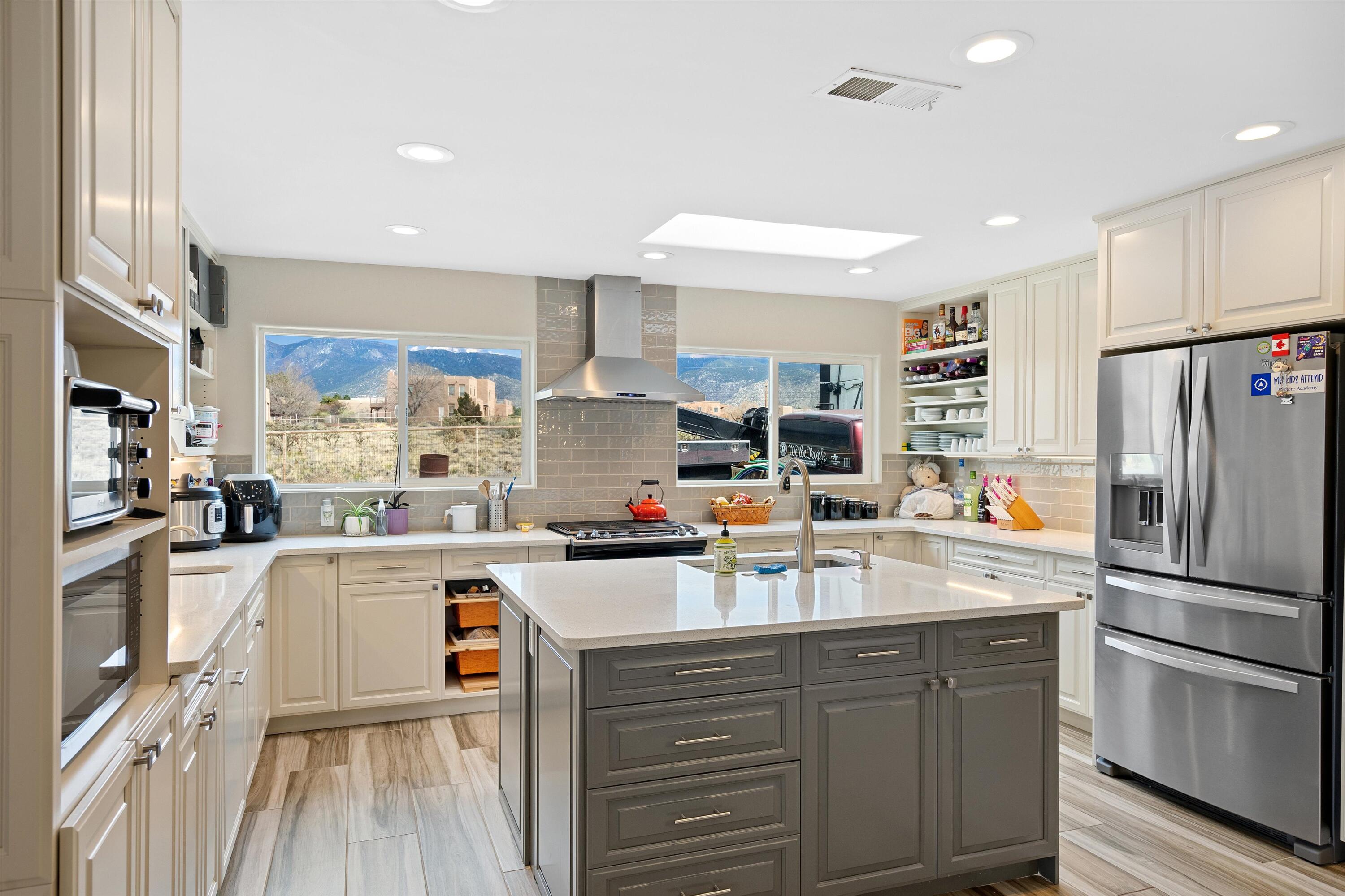 10811 Del Rey Avenue NE