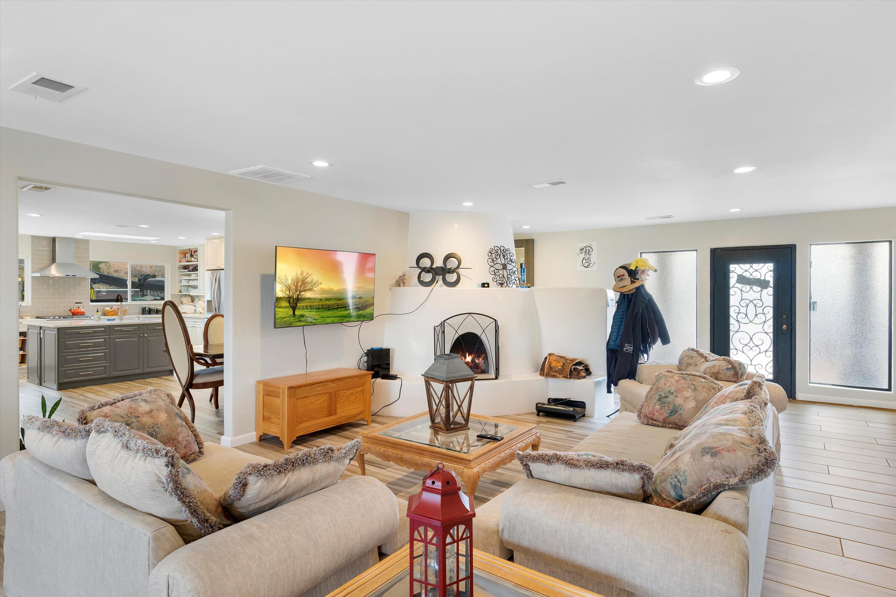 10811 Del Rey Avenue NE