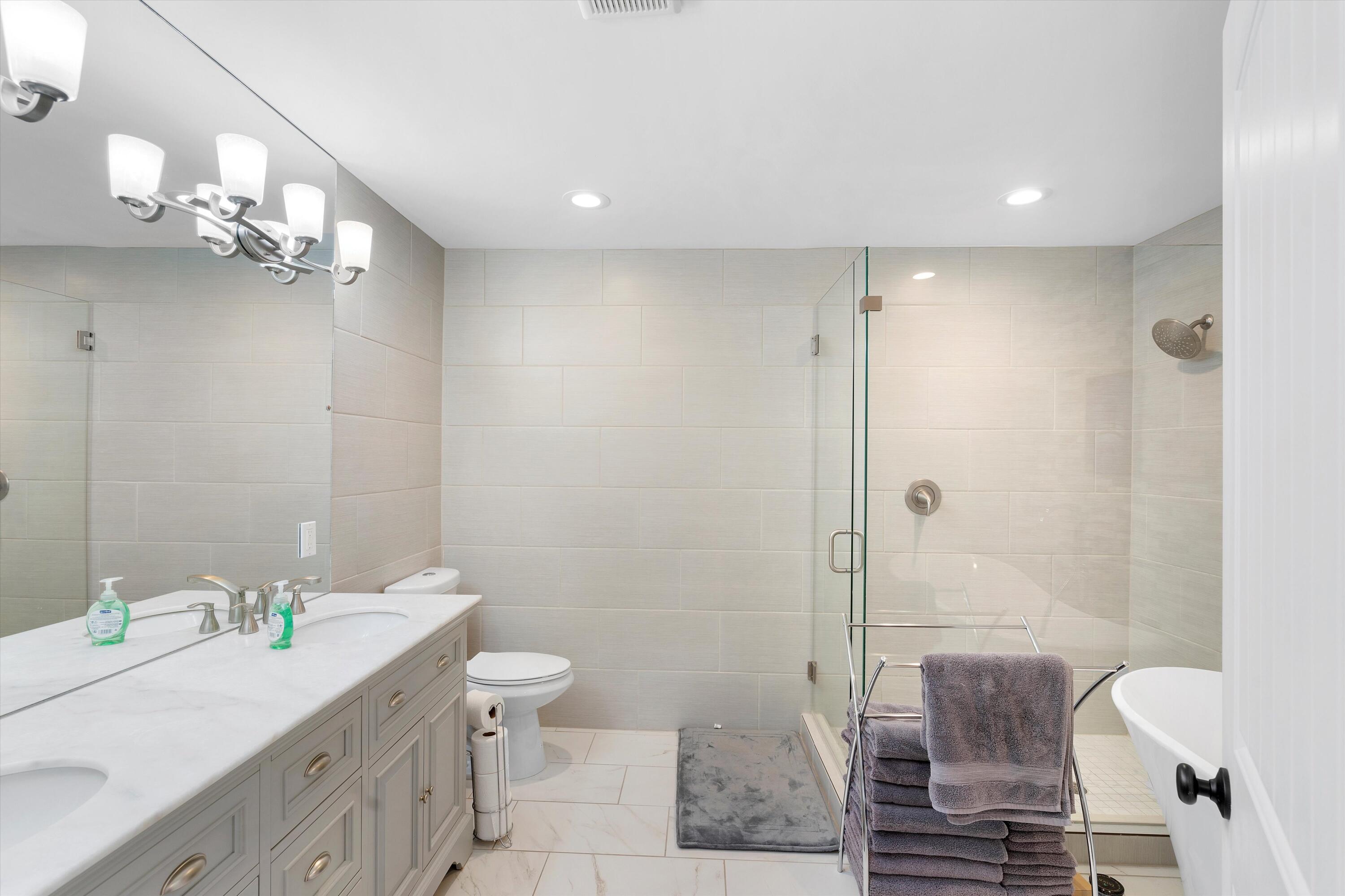 10811 Del Rey Avenue NE