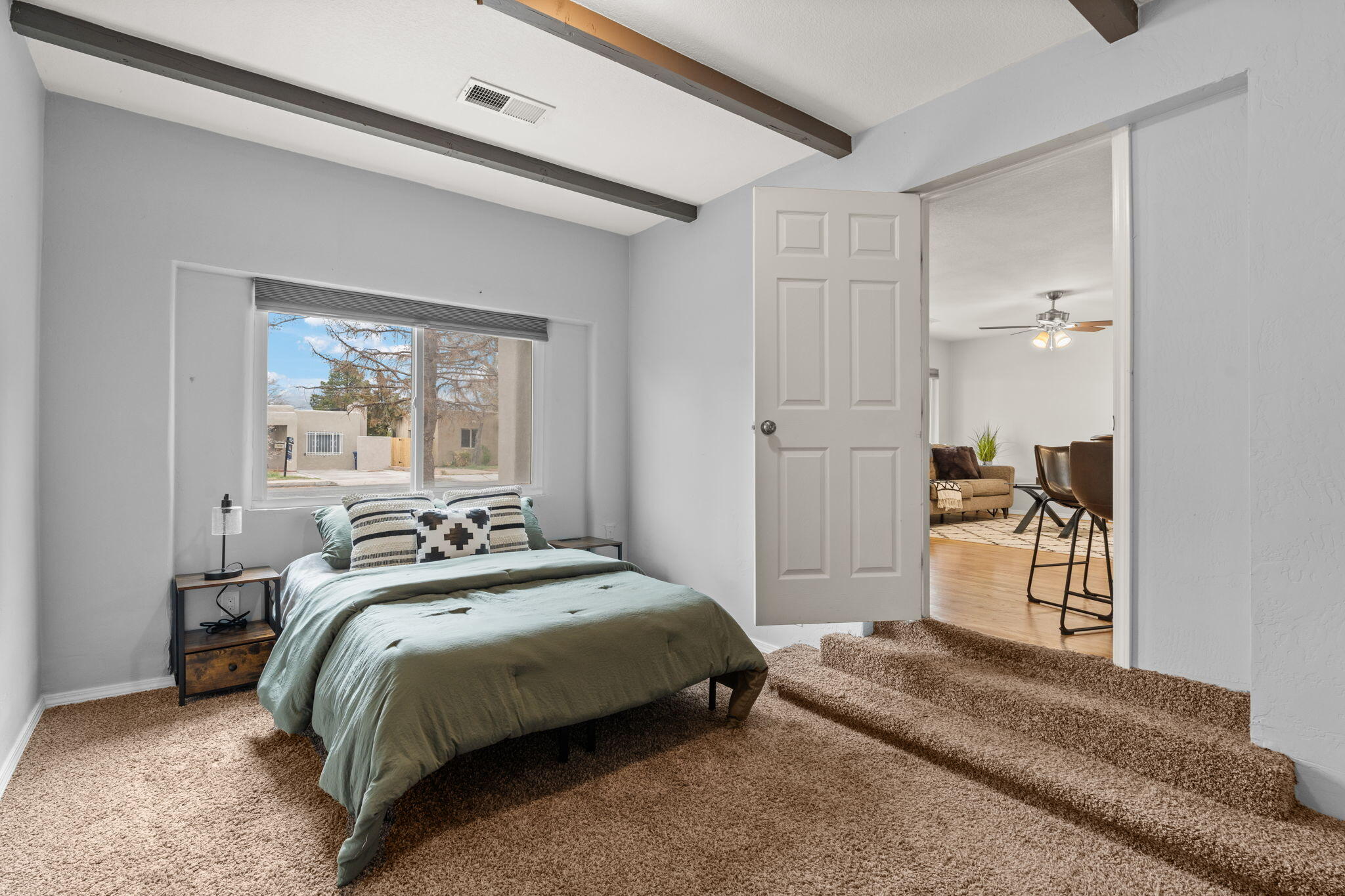 1037 Quincy Street SE