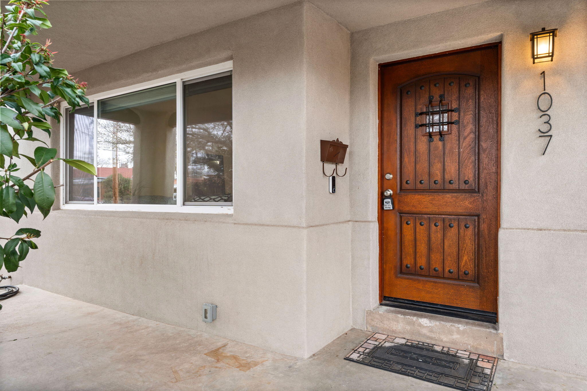 1037 Quincy Street SE