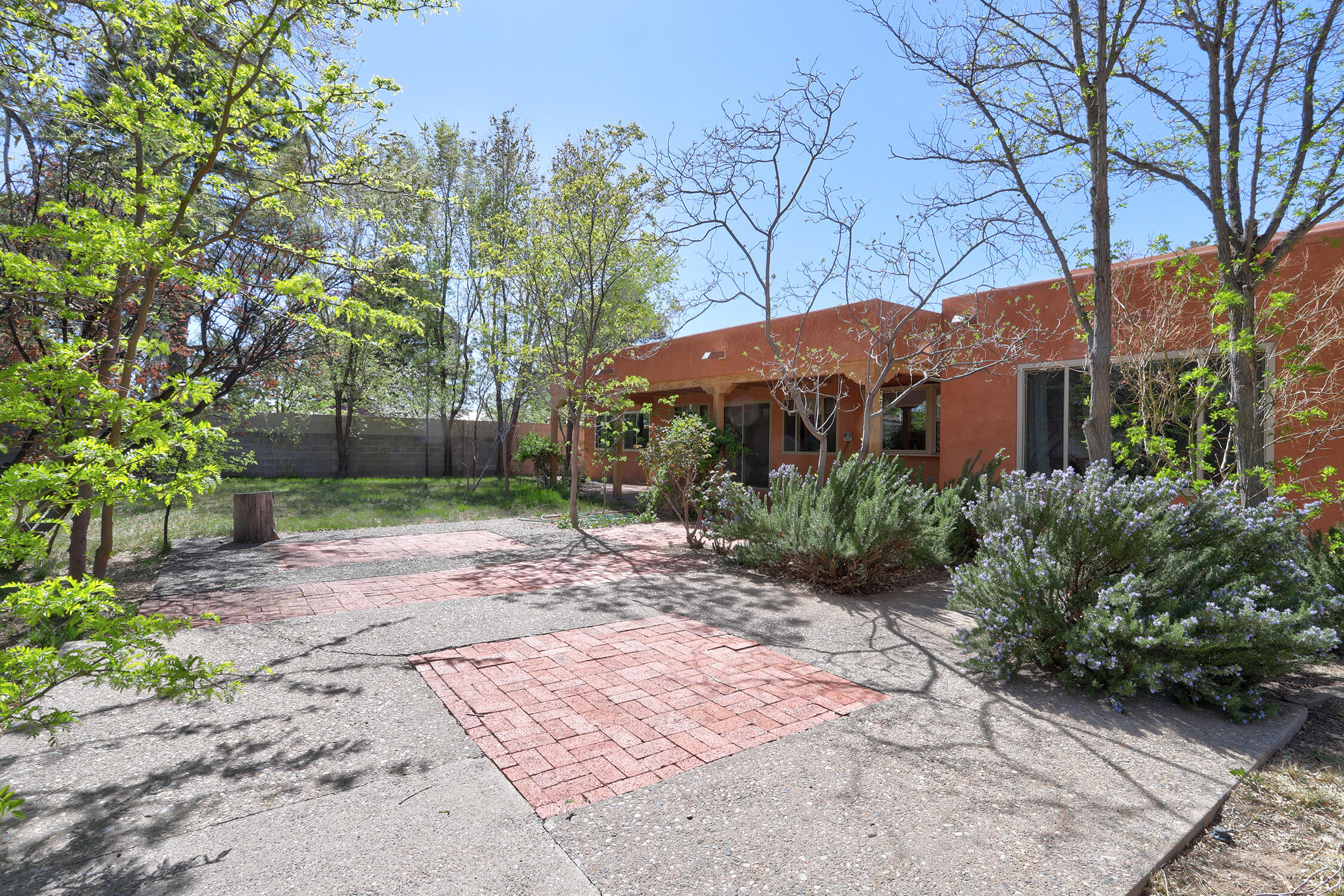 1020 Brazos Place SE