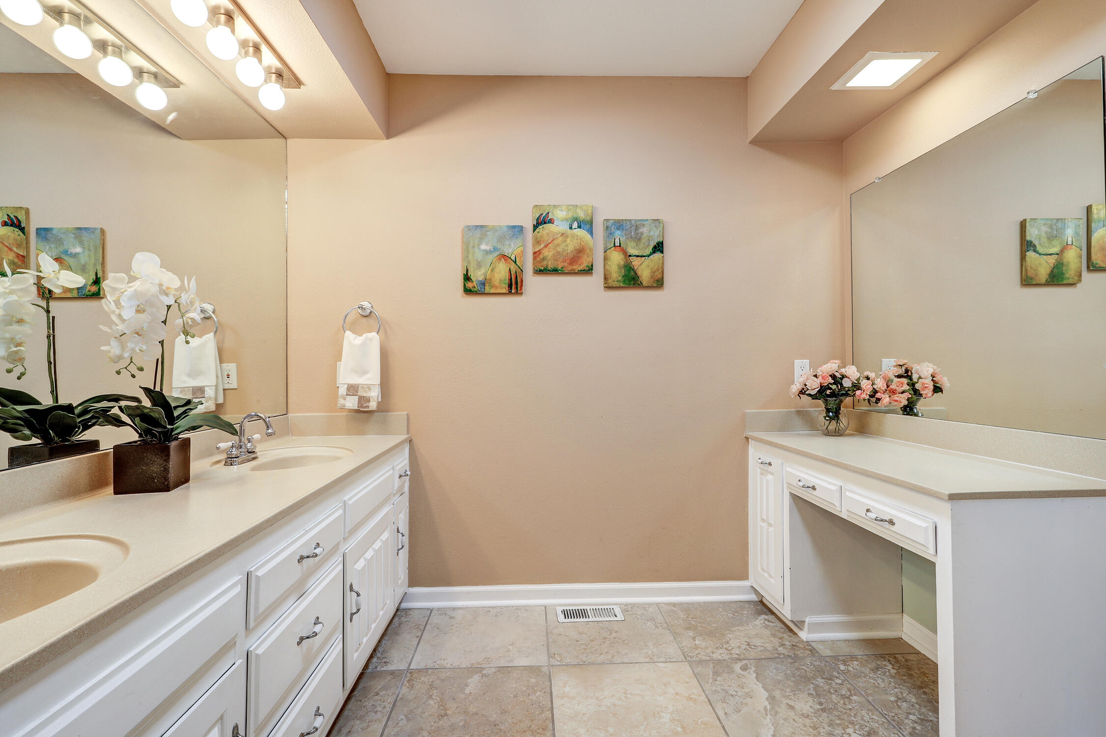 1020 Brazos Place SE