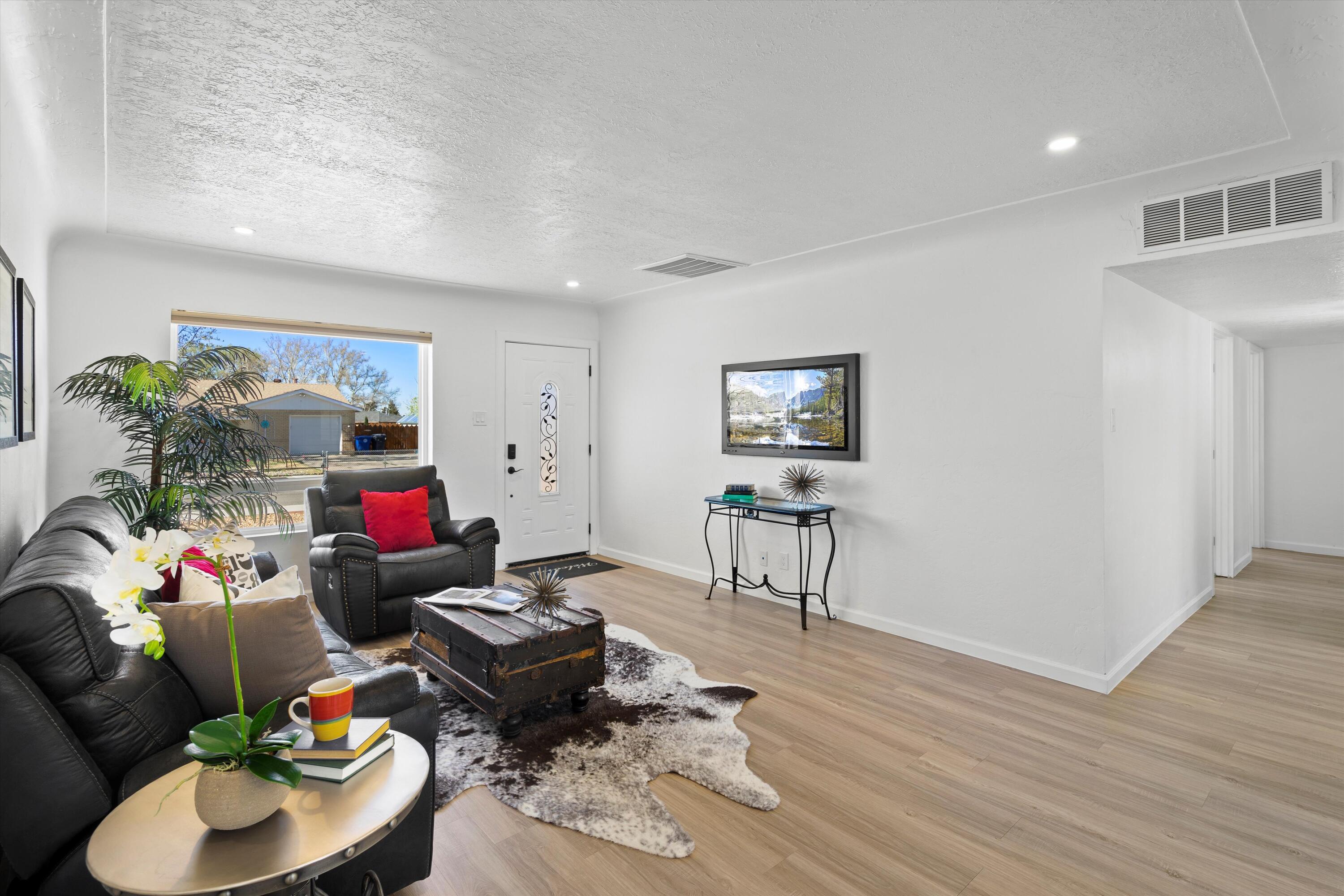 7905 Cutler Avenue NE