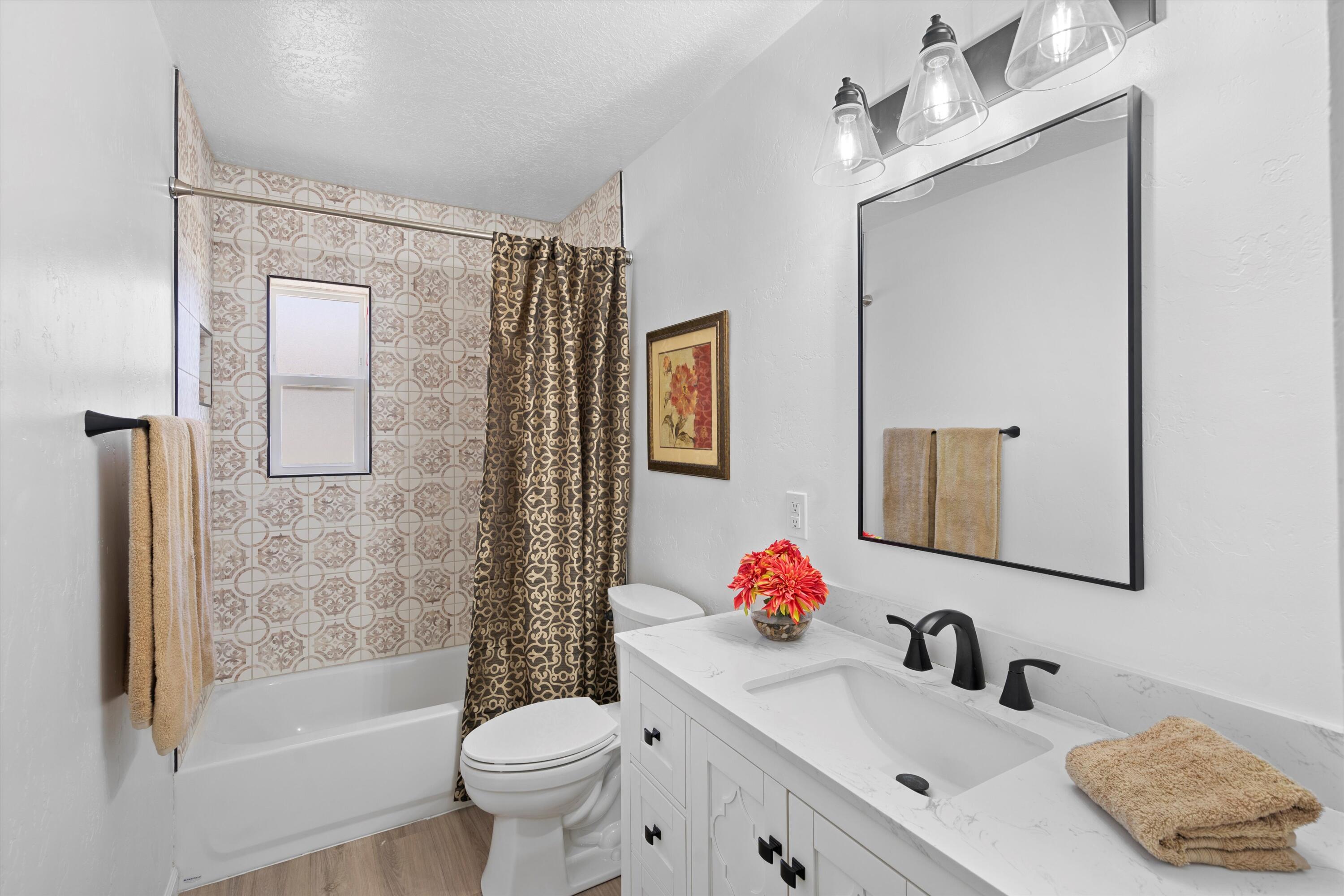 7905 Cutler Avenue NE