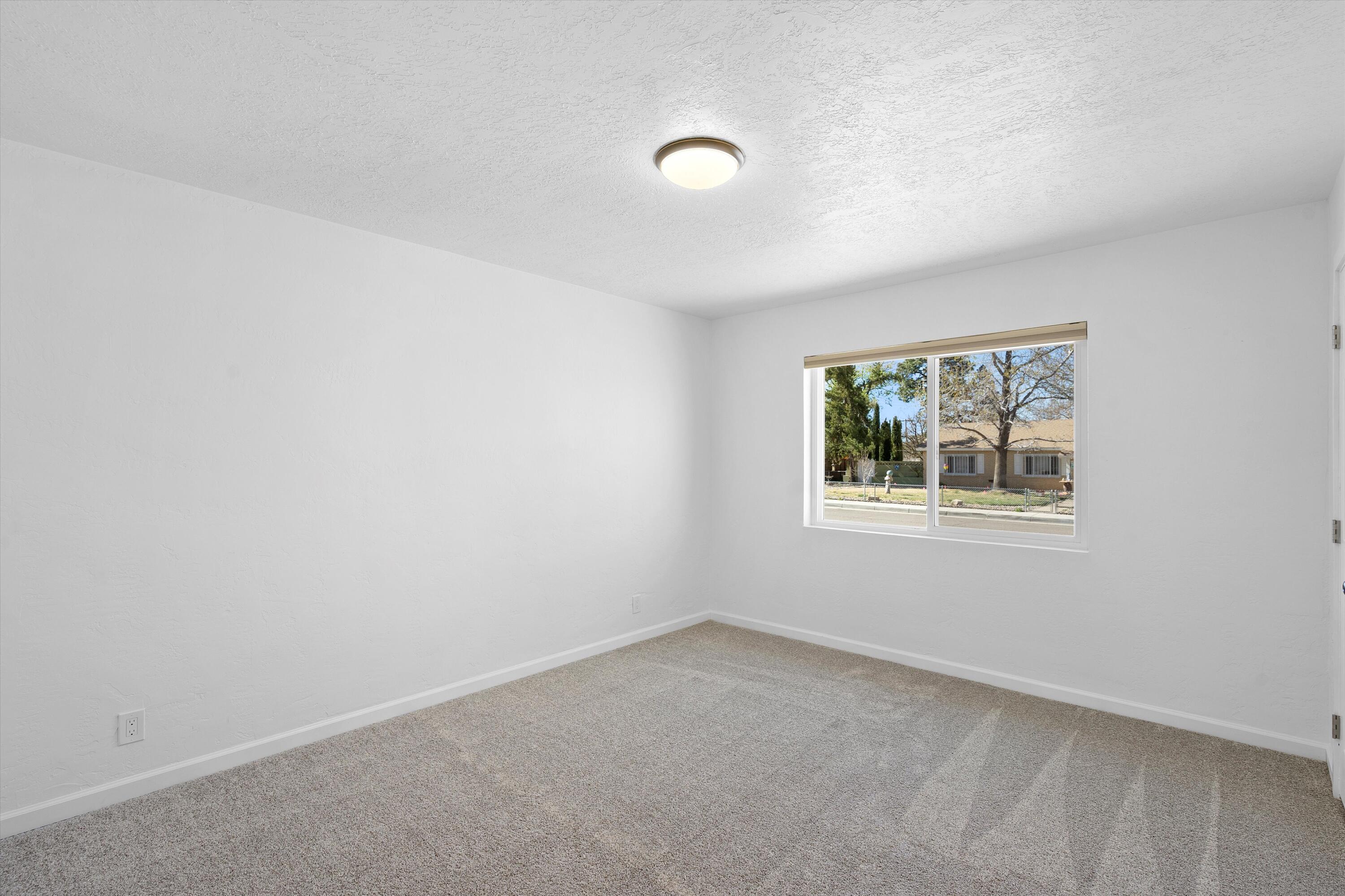 7905 Cutler Avenue NE