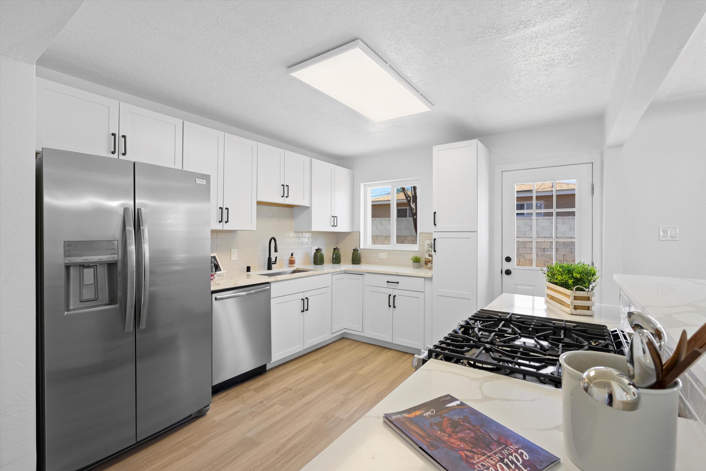 7905 Cutler Avenue NE