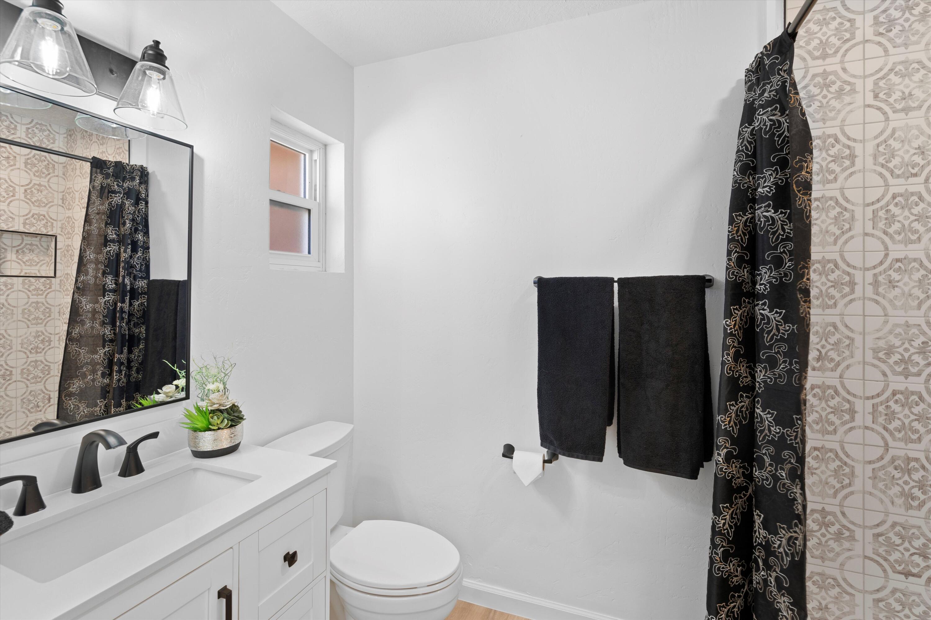 7905 Cutler Avenue NE