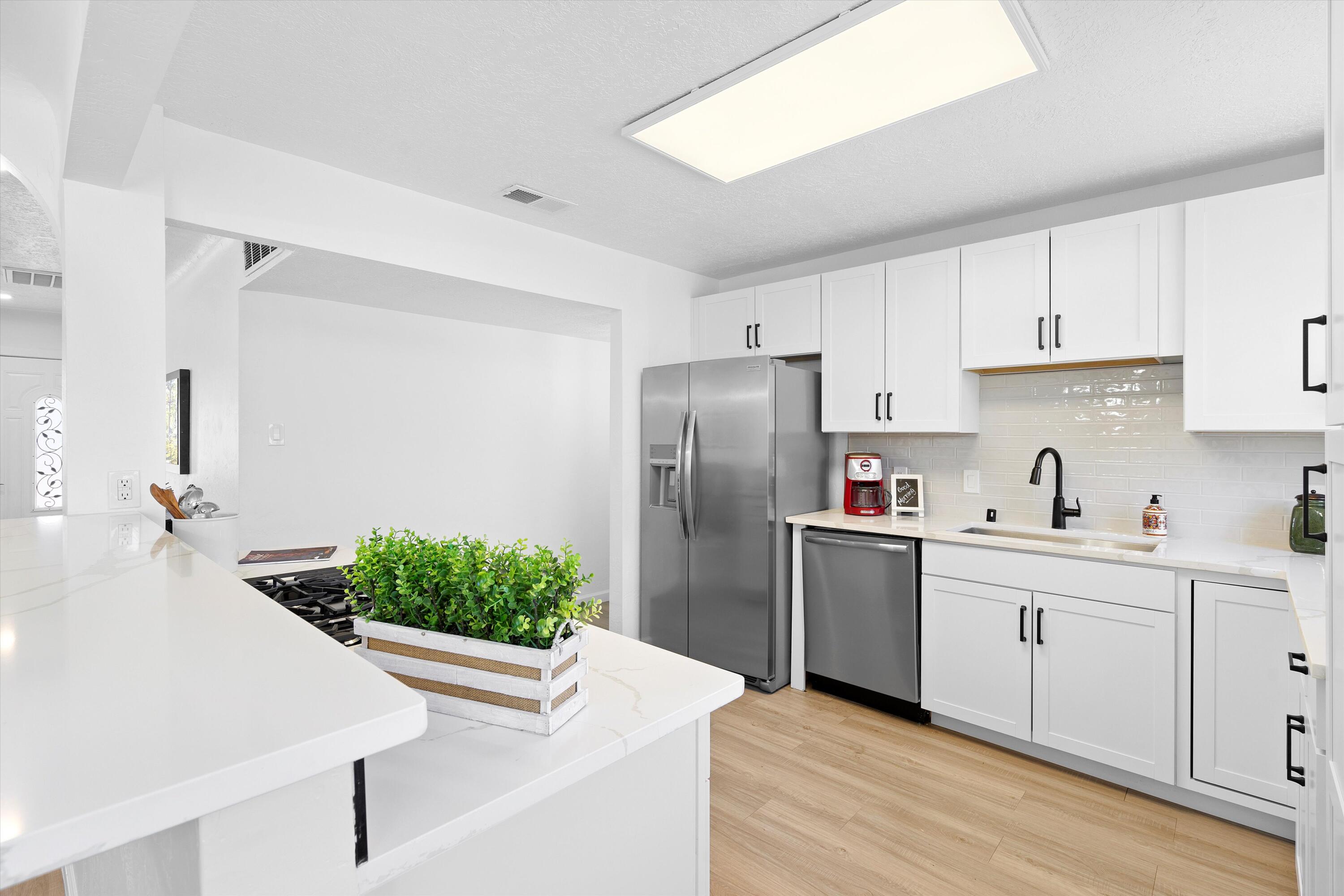 7905 Cutler Avenue NE