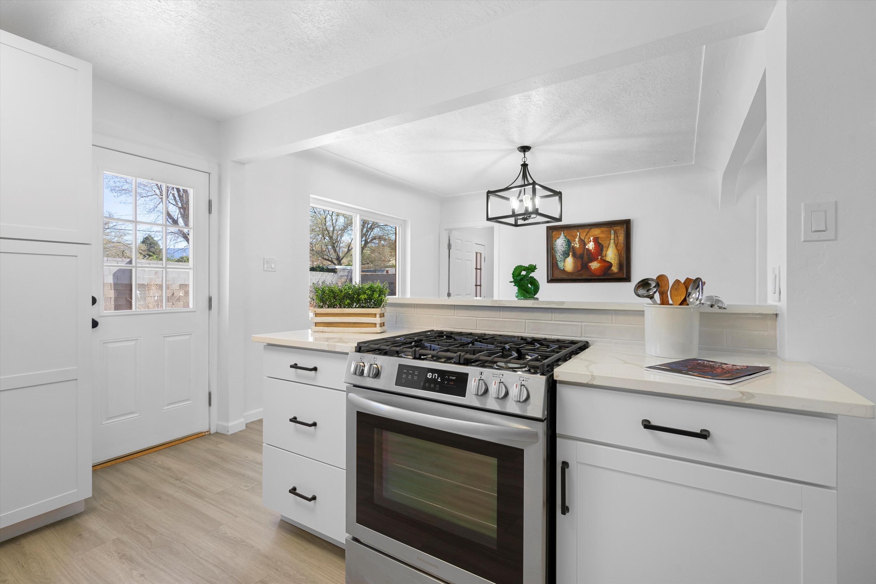 7905 Cutler Avenue NE