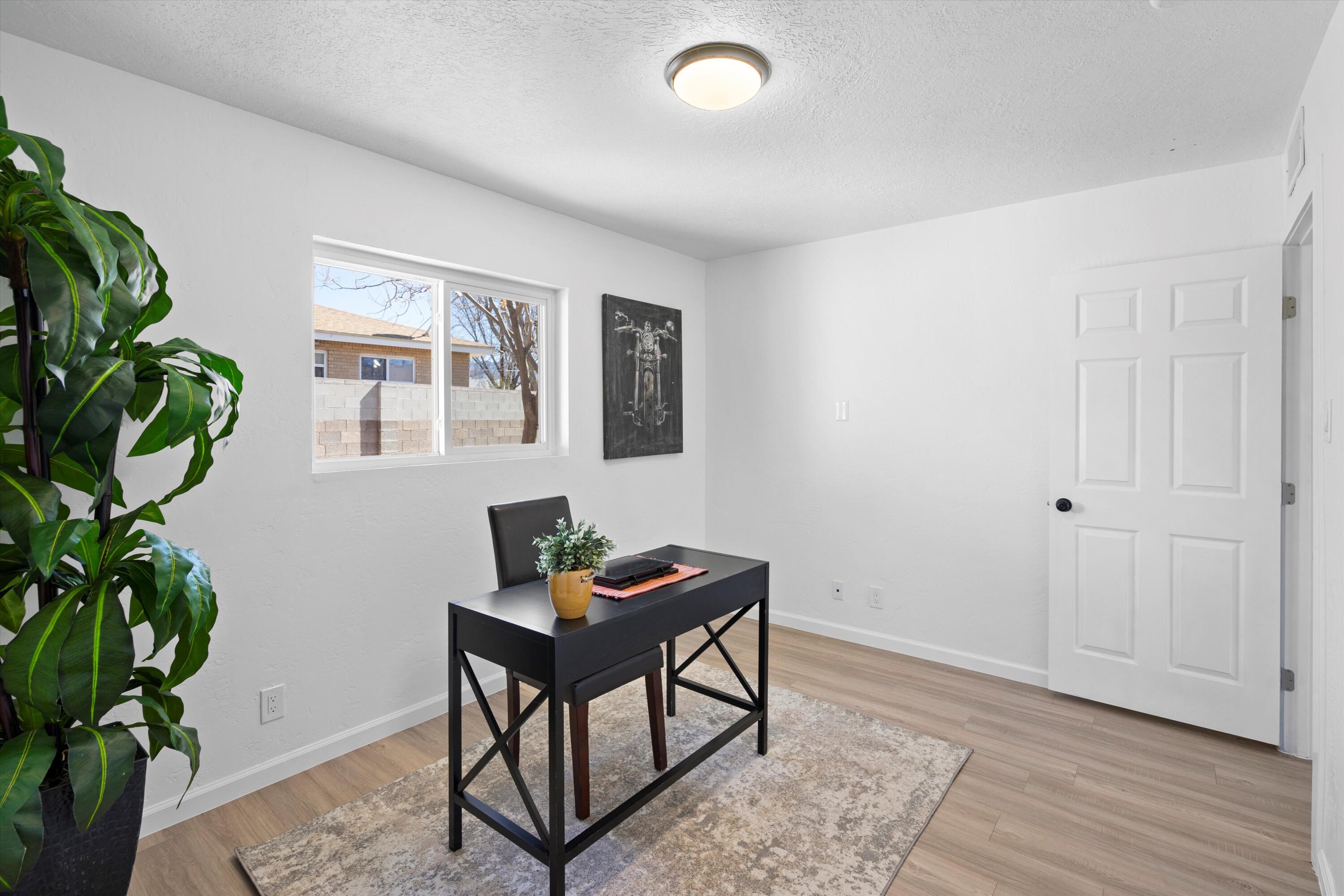 7905 Cutler Avenue NE