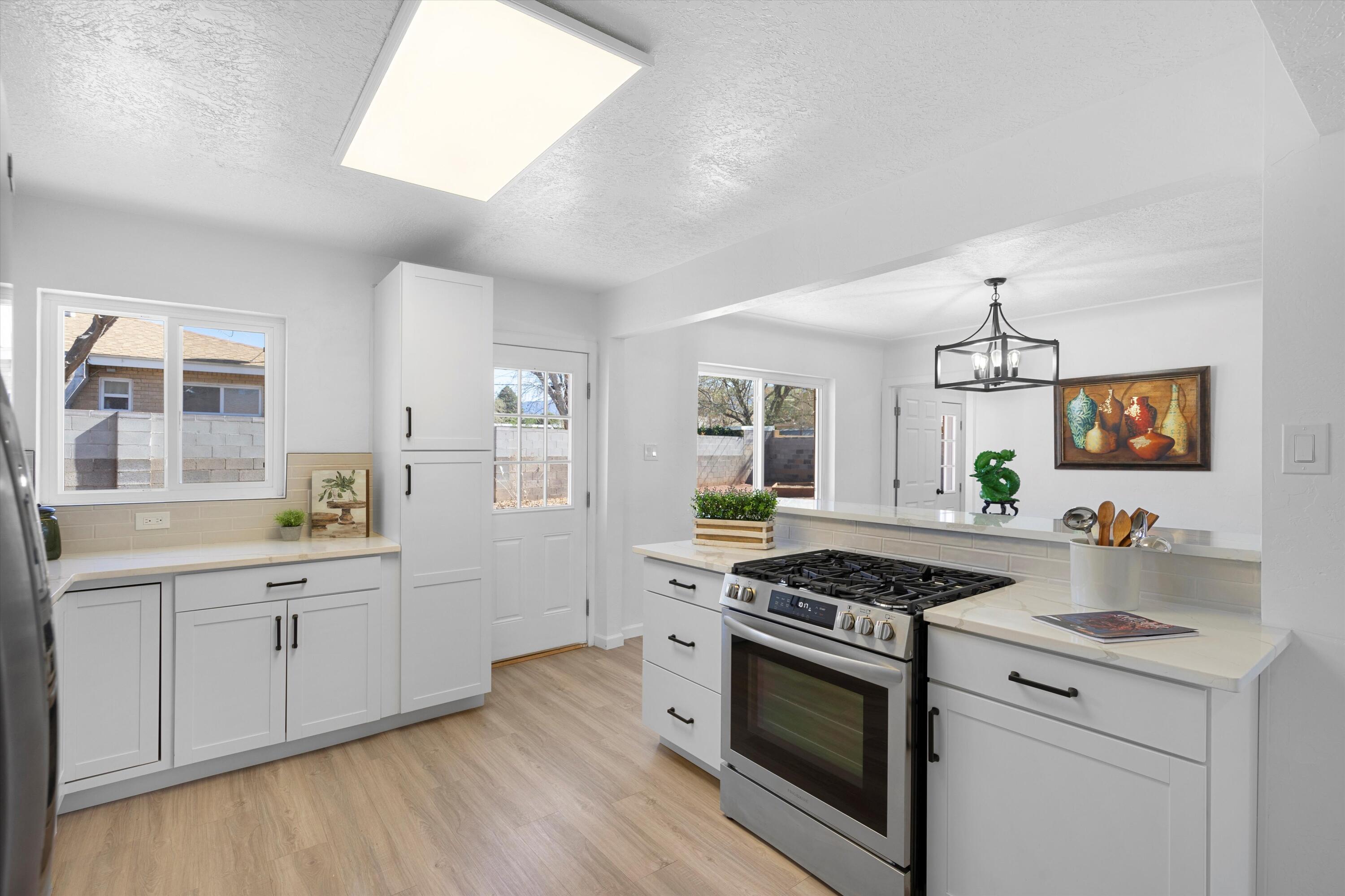 7905 Cutler Avenue NE