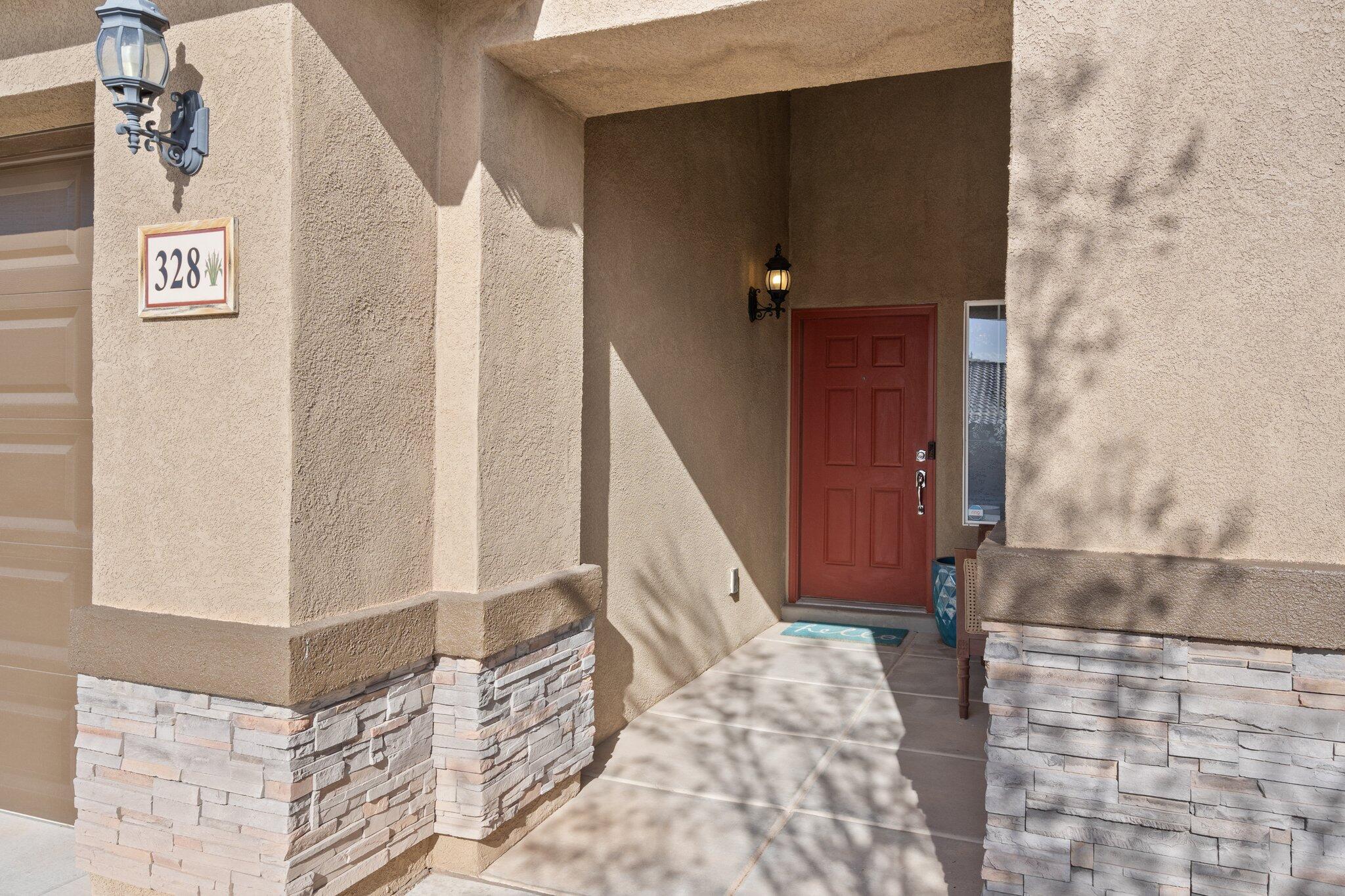 328 Paseo Vista Loop NE