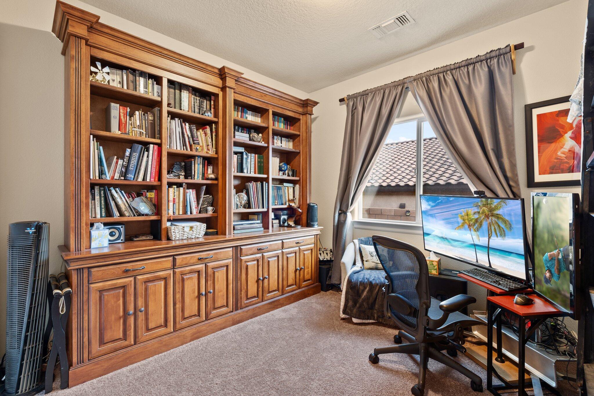 328 Paseo Vista Loop NE