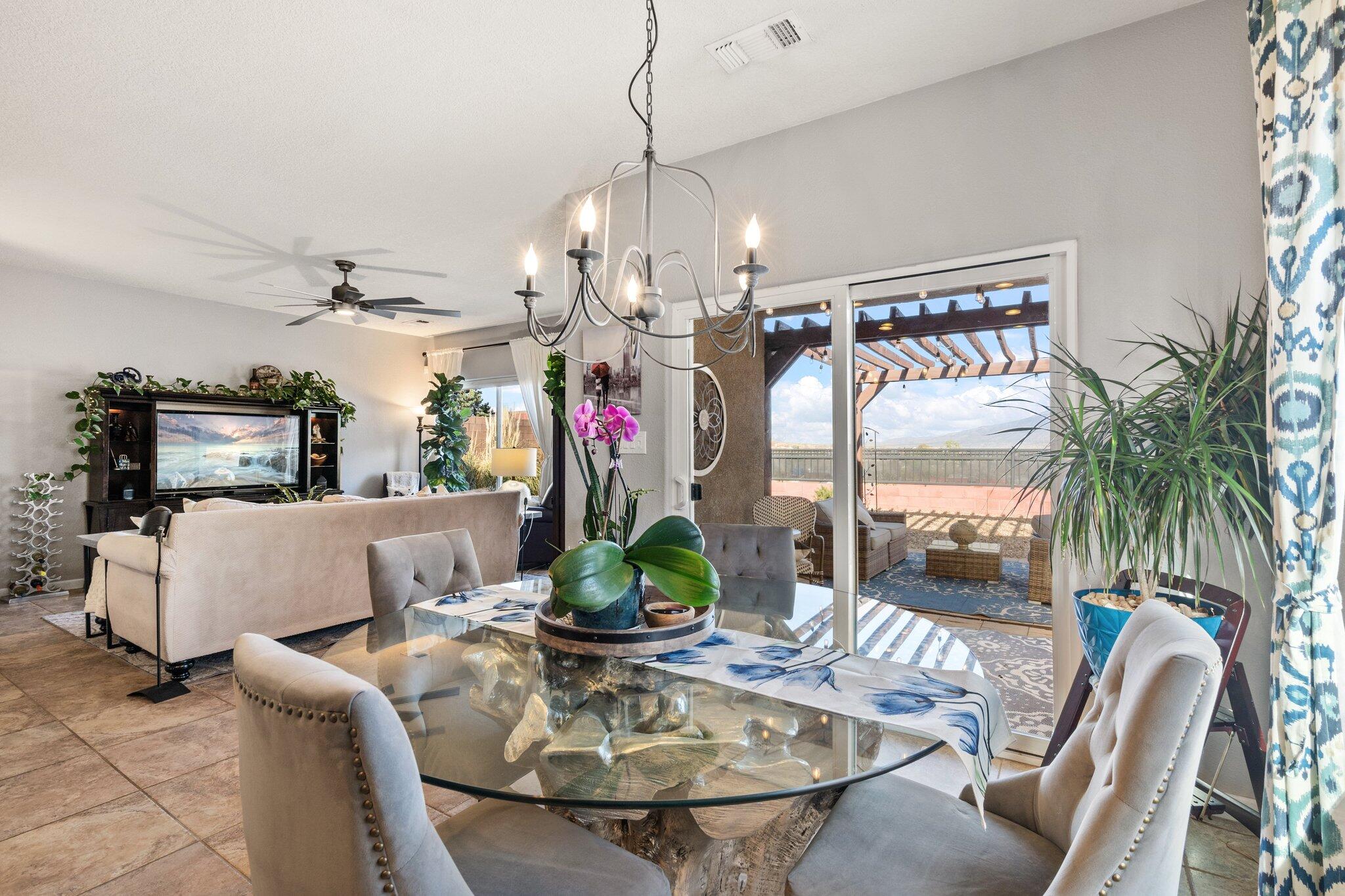 328 Paseo Vista Loop NE