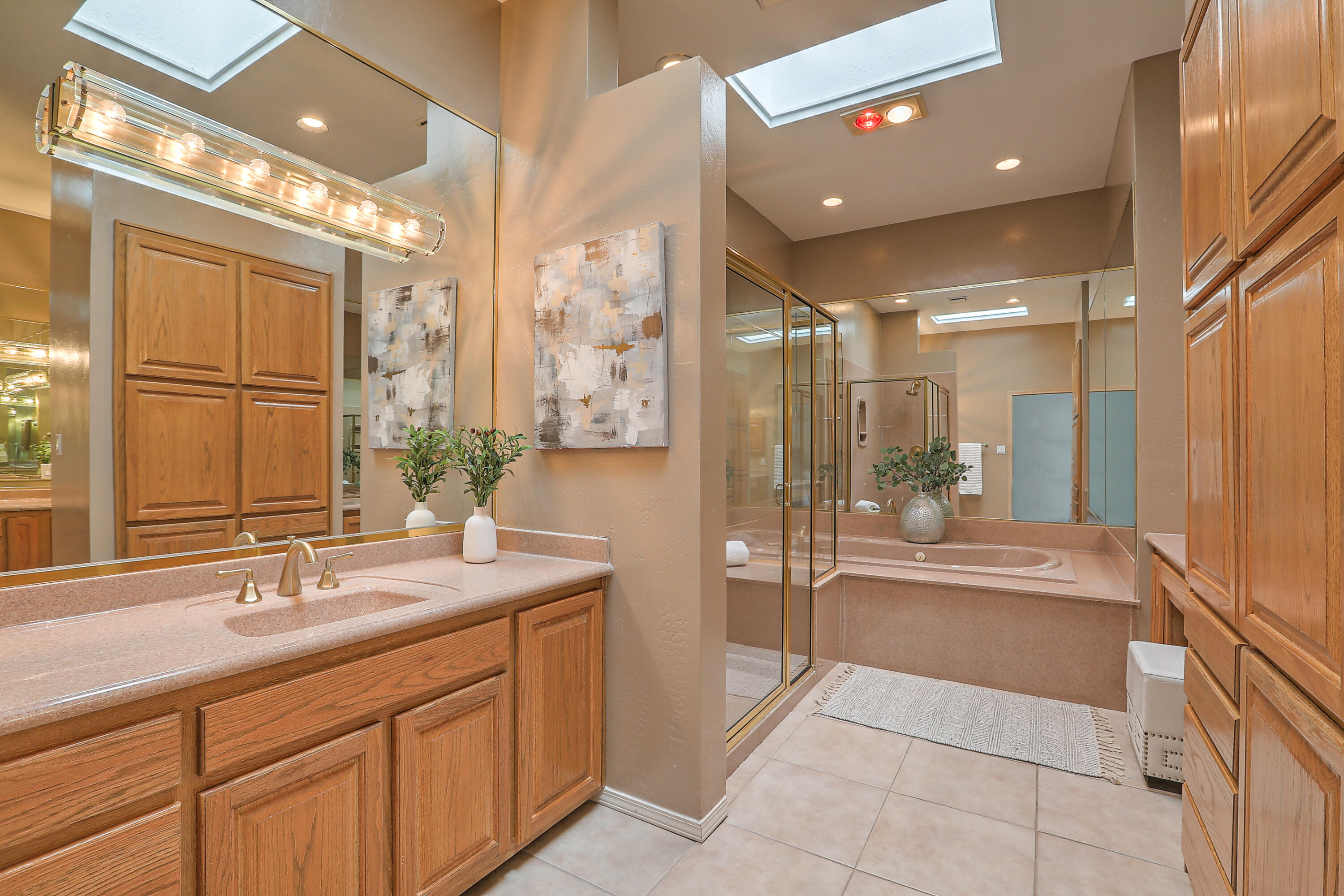 7005 Pala Mesa Court NE