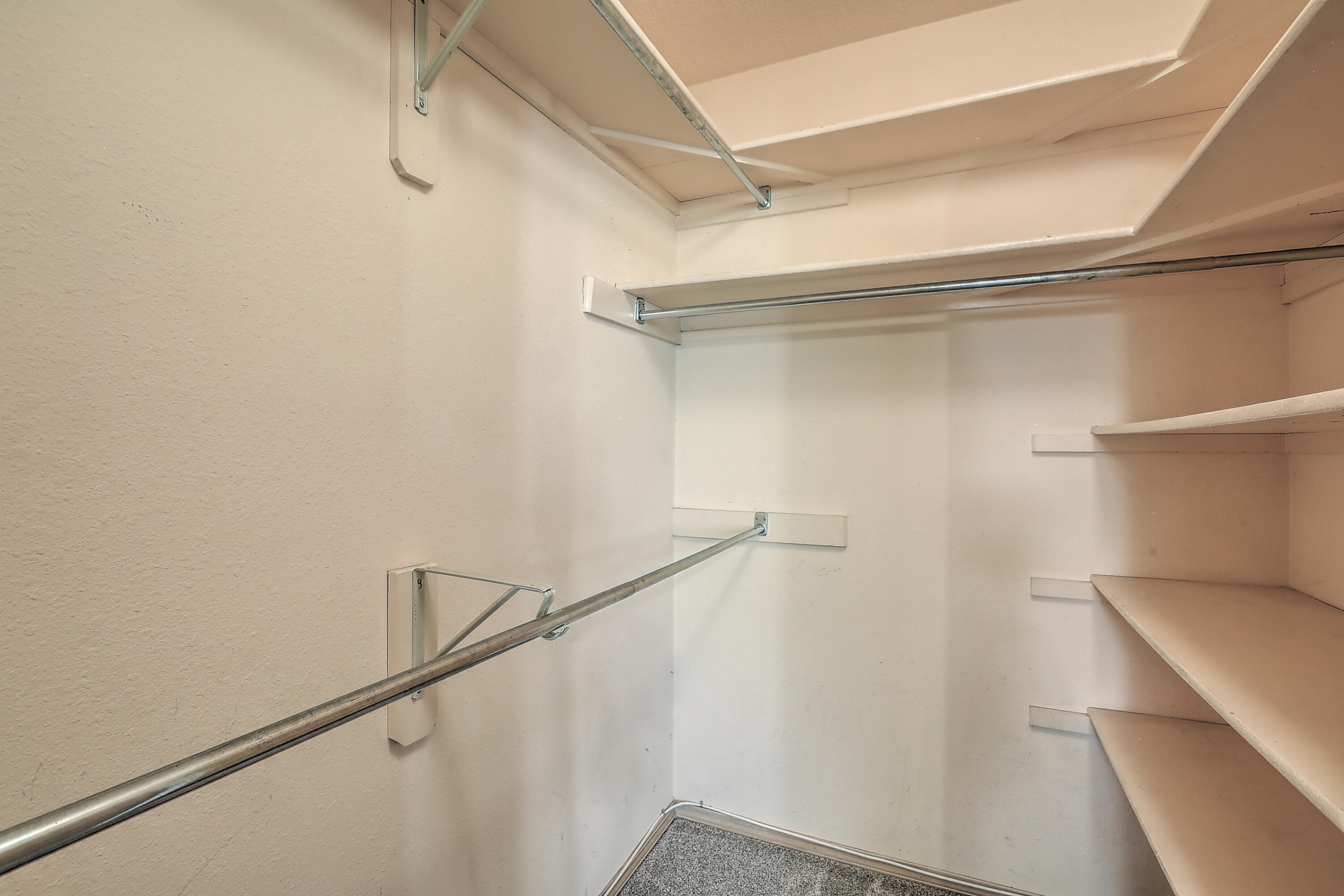 7005 Pala Mesa Court NE