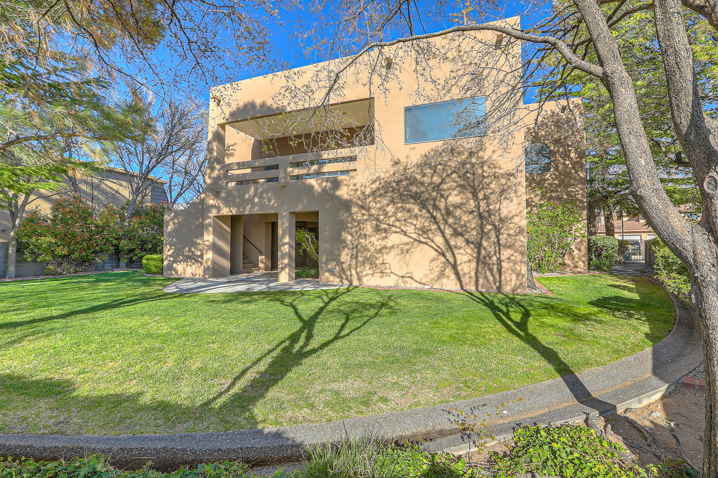 7005 Pala Mesa Court NE