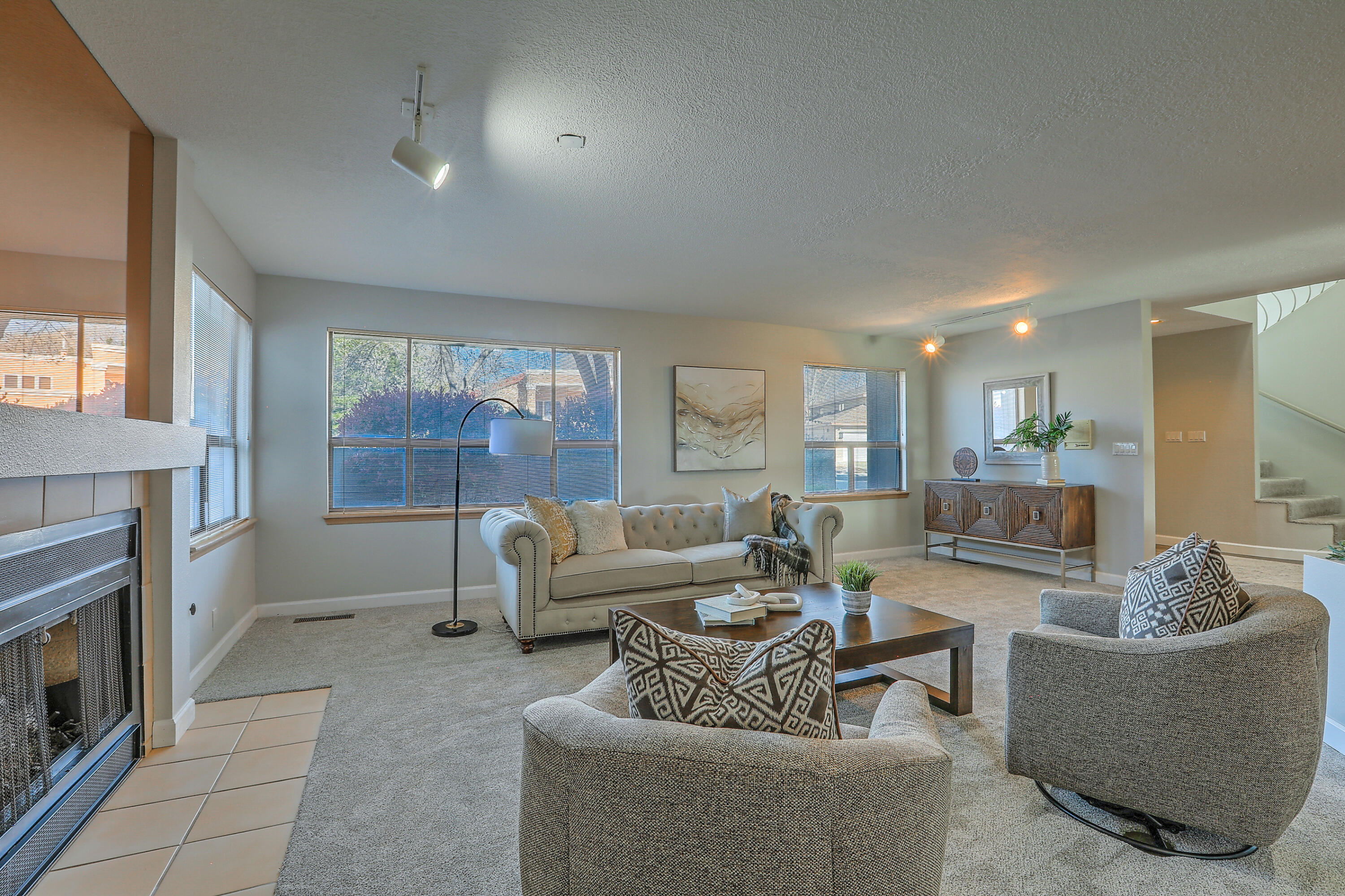 7005 Pala Mesa Court NE