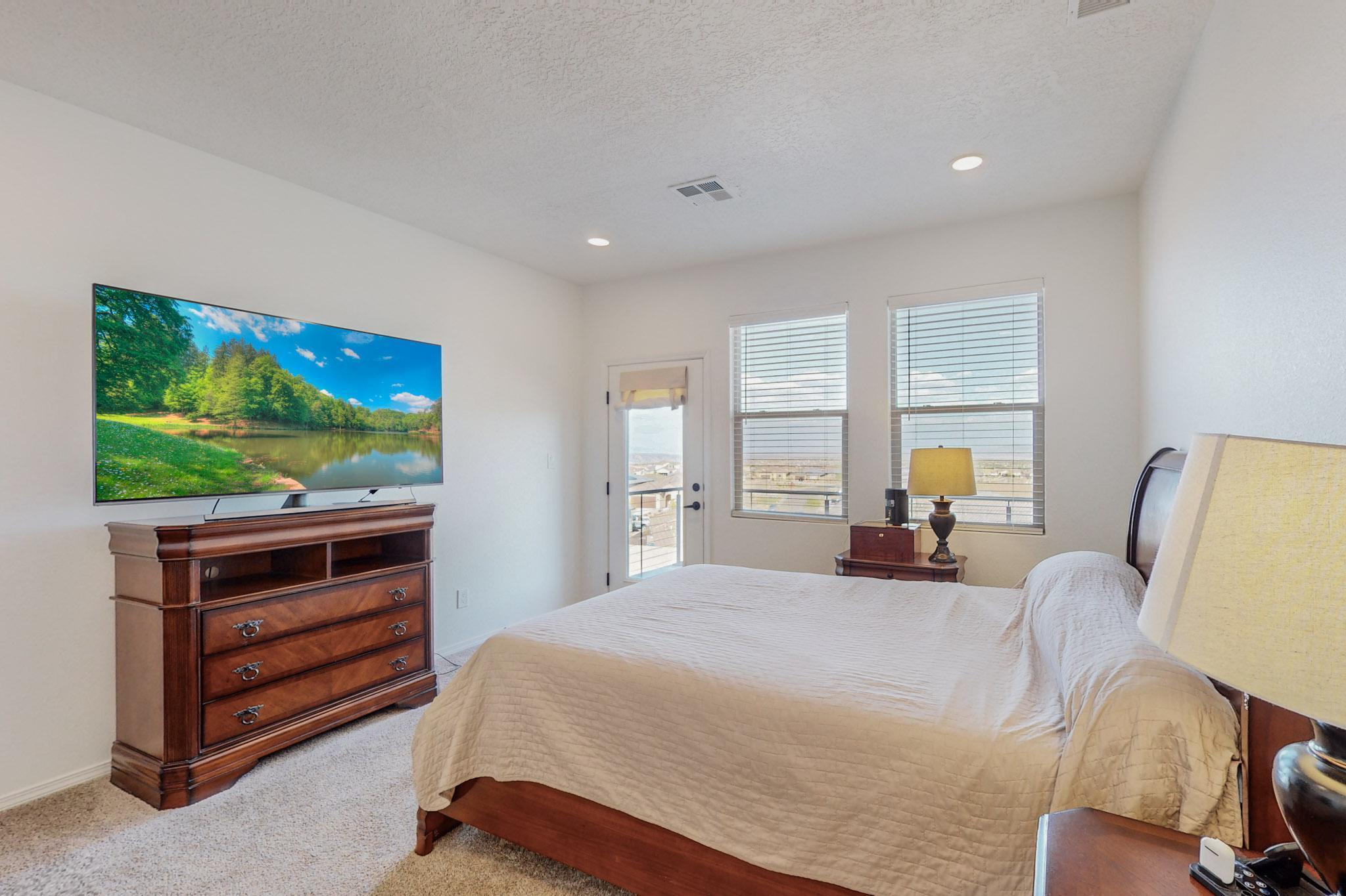 5377 East Village Road NE