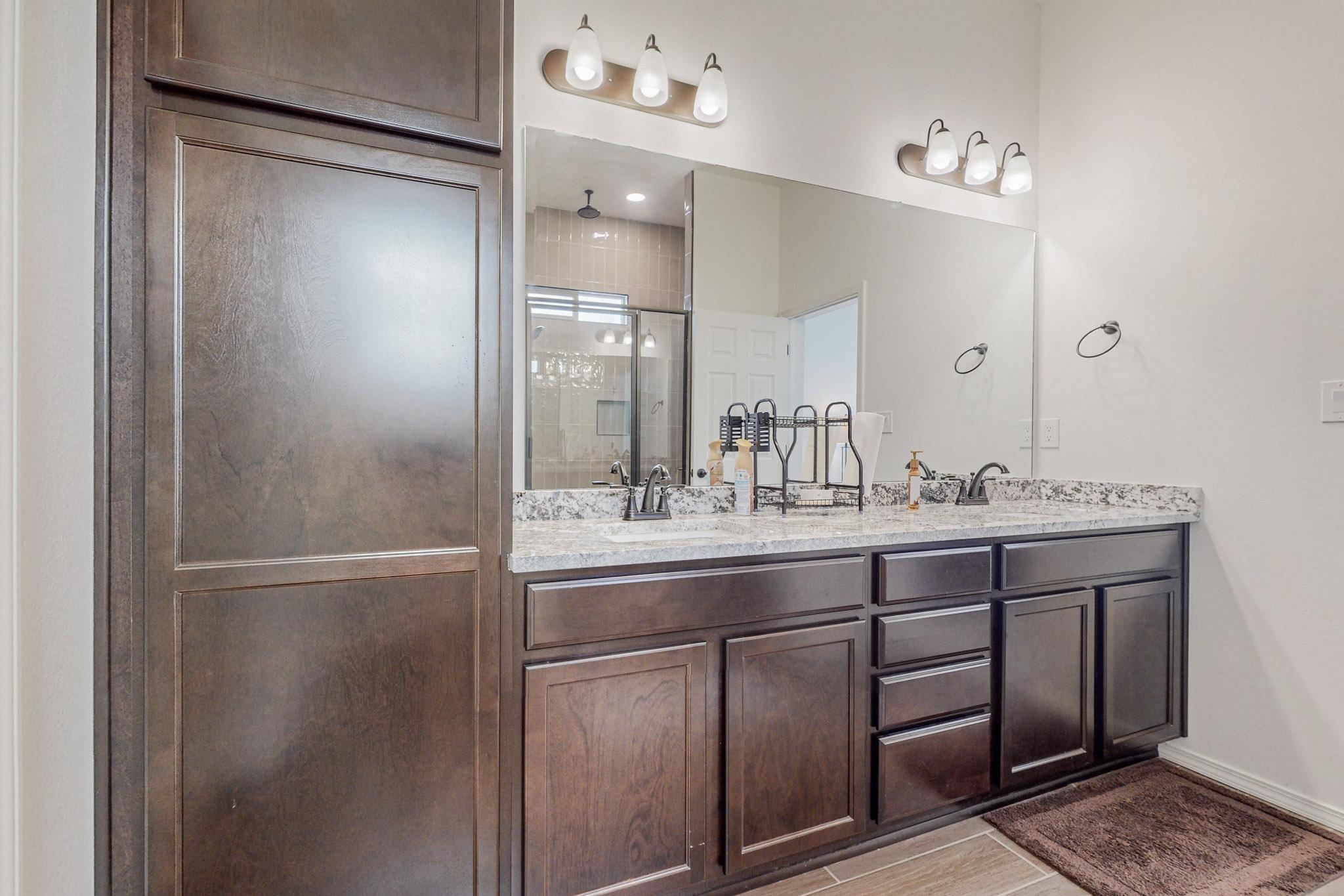 5377 East Village Road NE