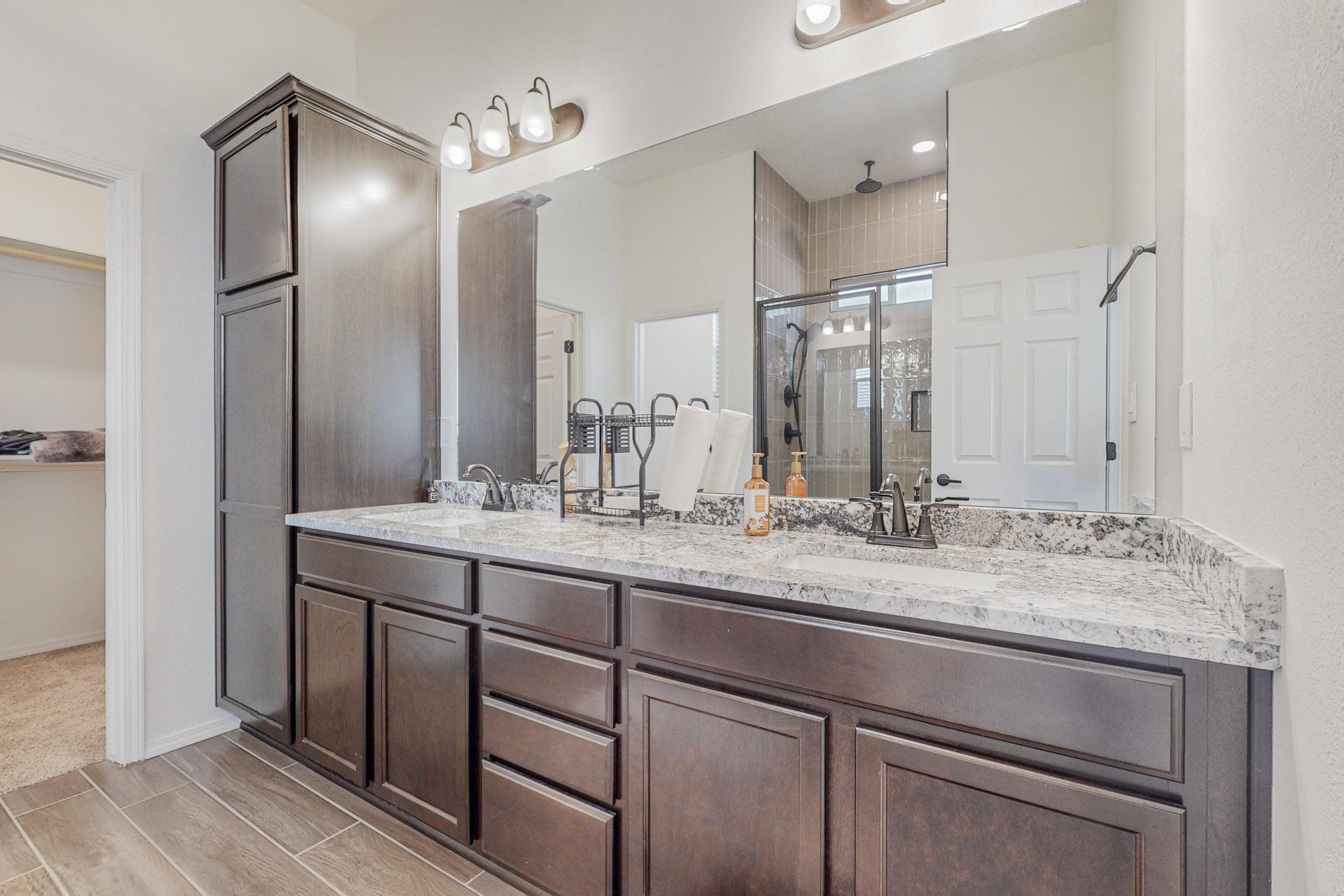 5377 East Village Road NE