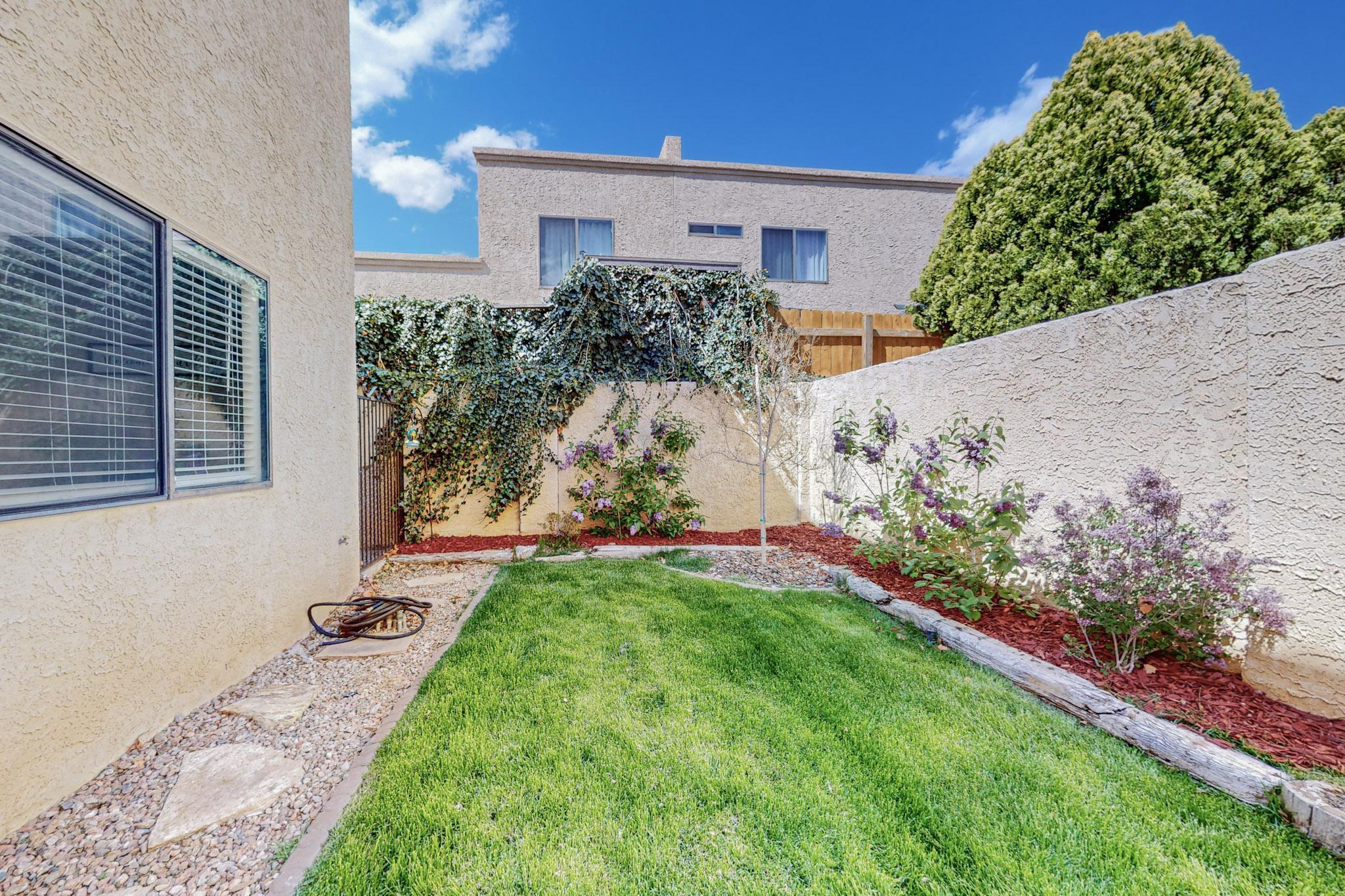 10001 Lagrima De Oro Road NE