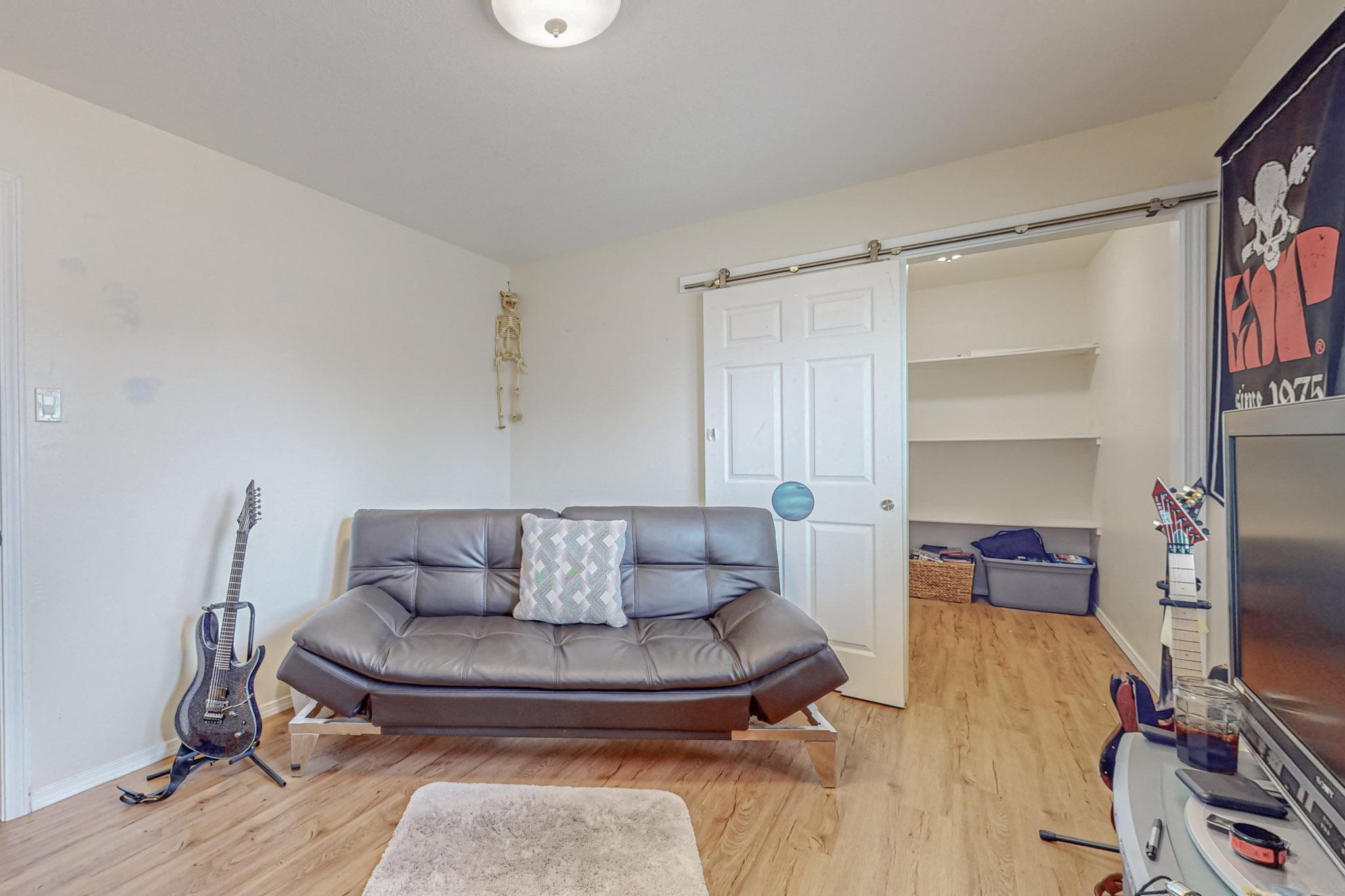 13001 Skyview Avenue NE