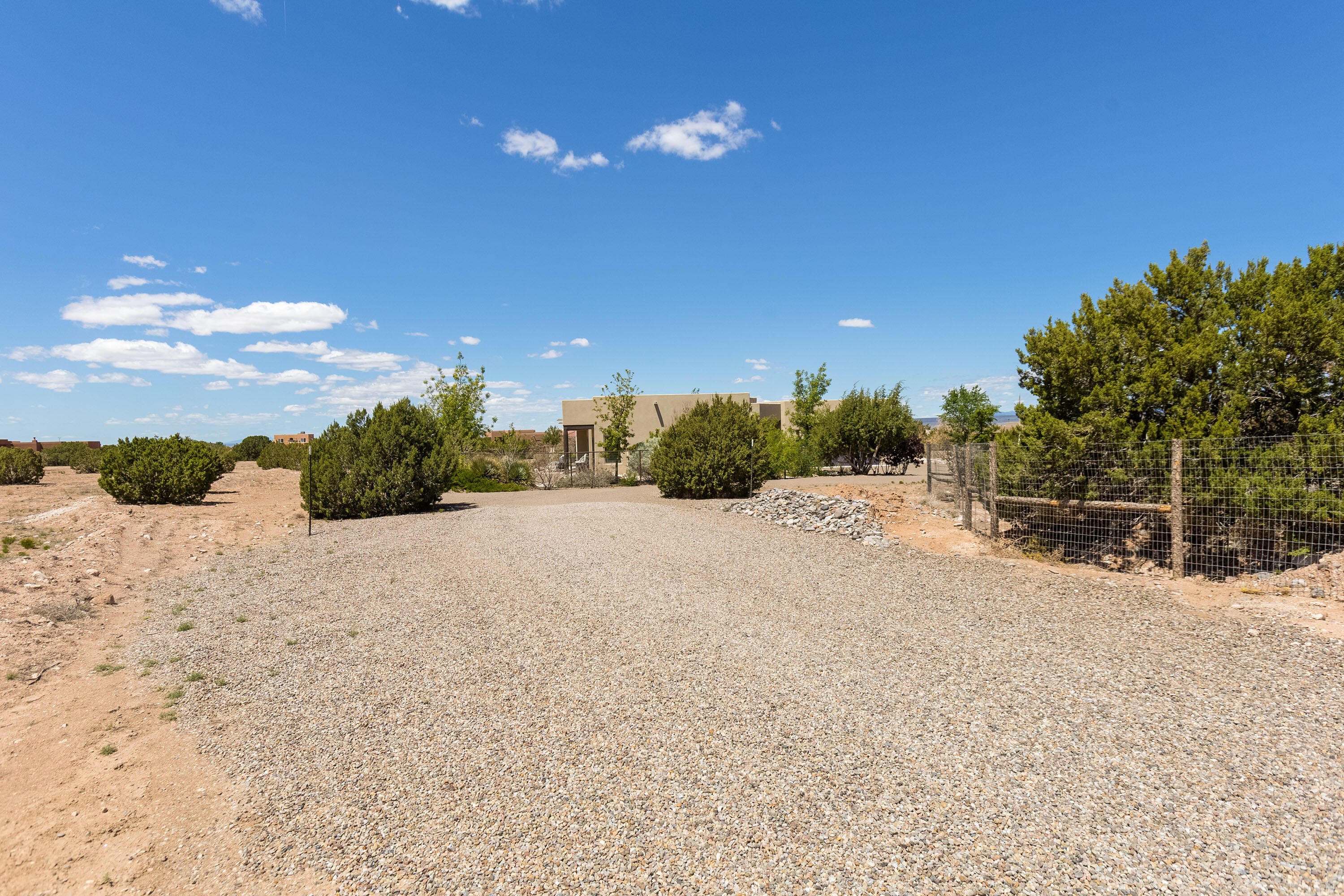 33 Mustang Road