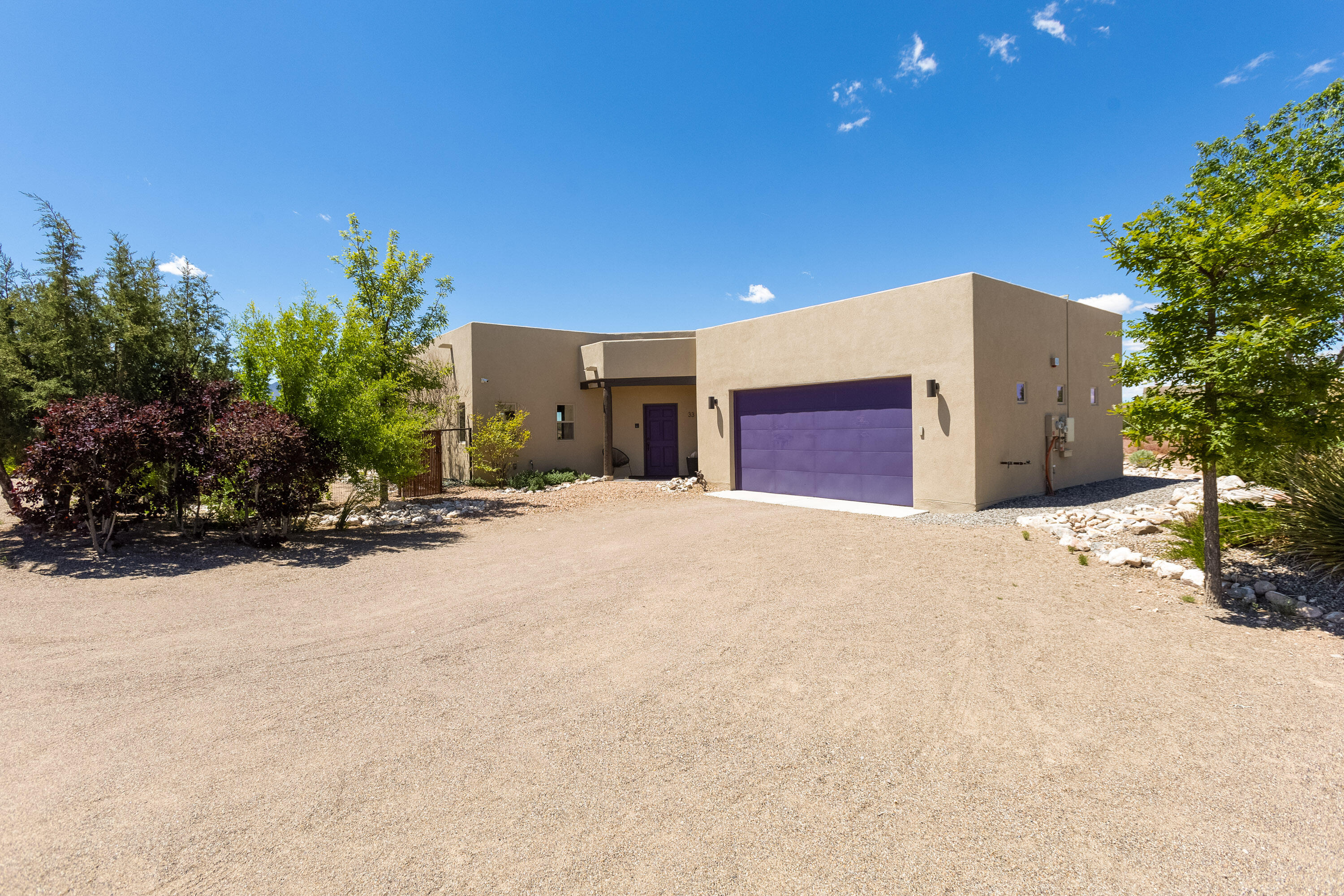33 Mustang Road
