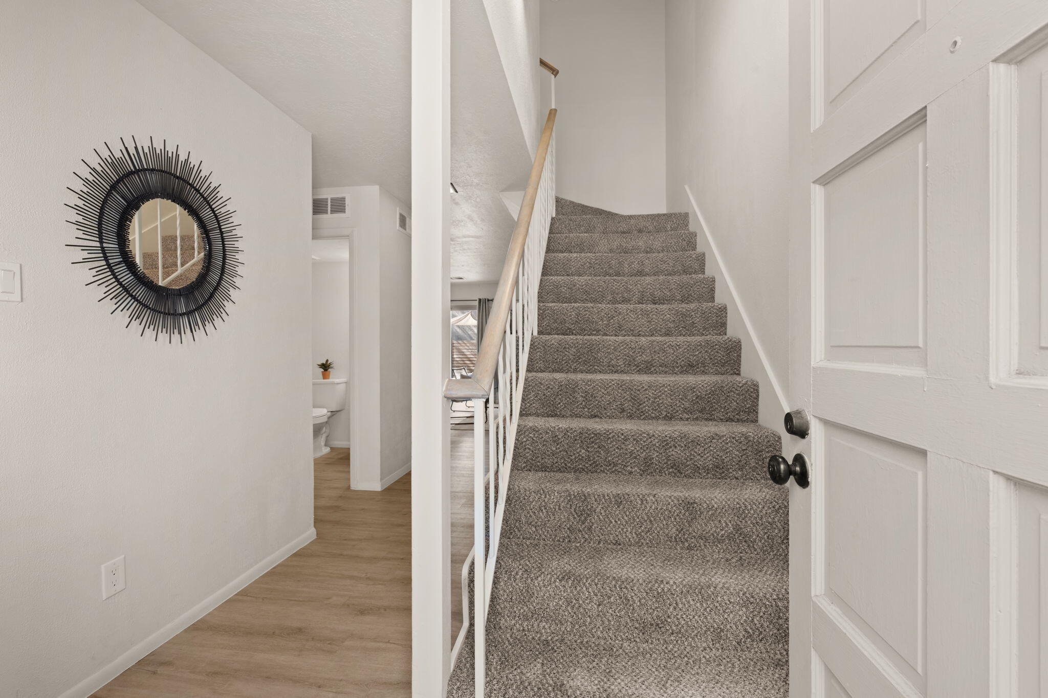 6813 Los Trechos Court NE