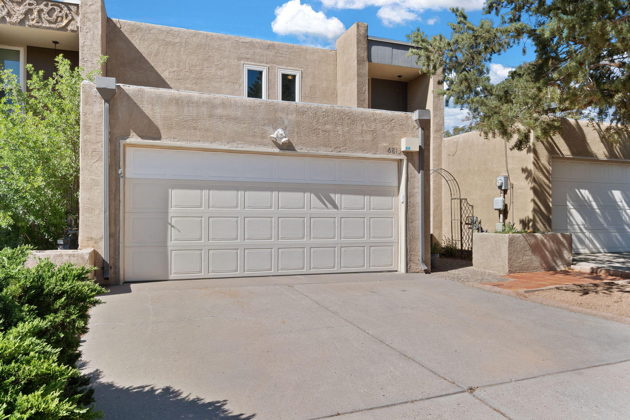 6813 Los Trechos Court NE