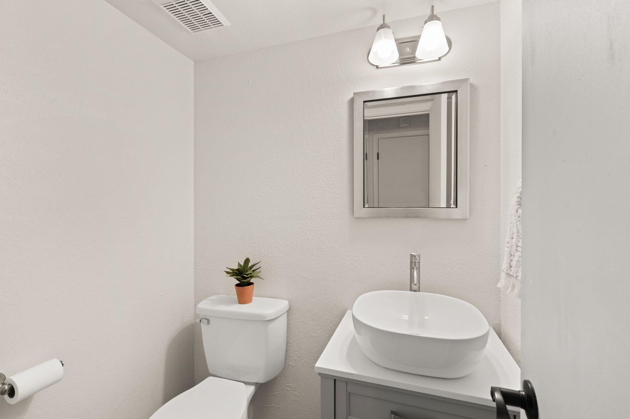 6813 Los Trechos Court NE