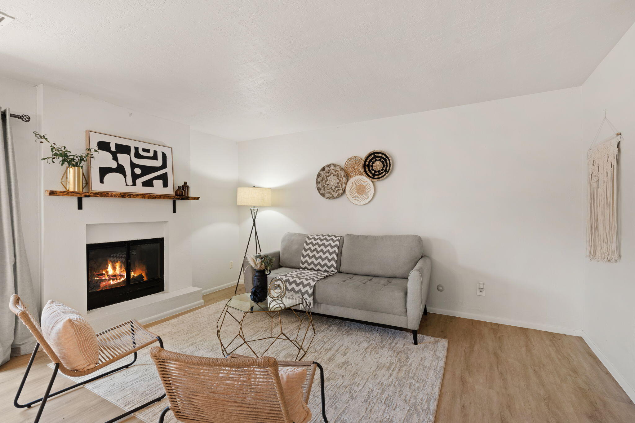 6813 Los Trechos Court NE